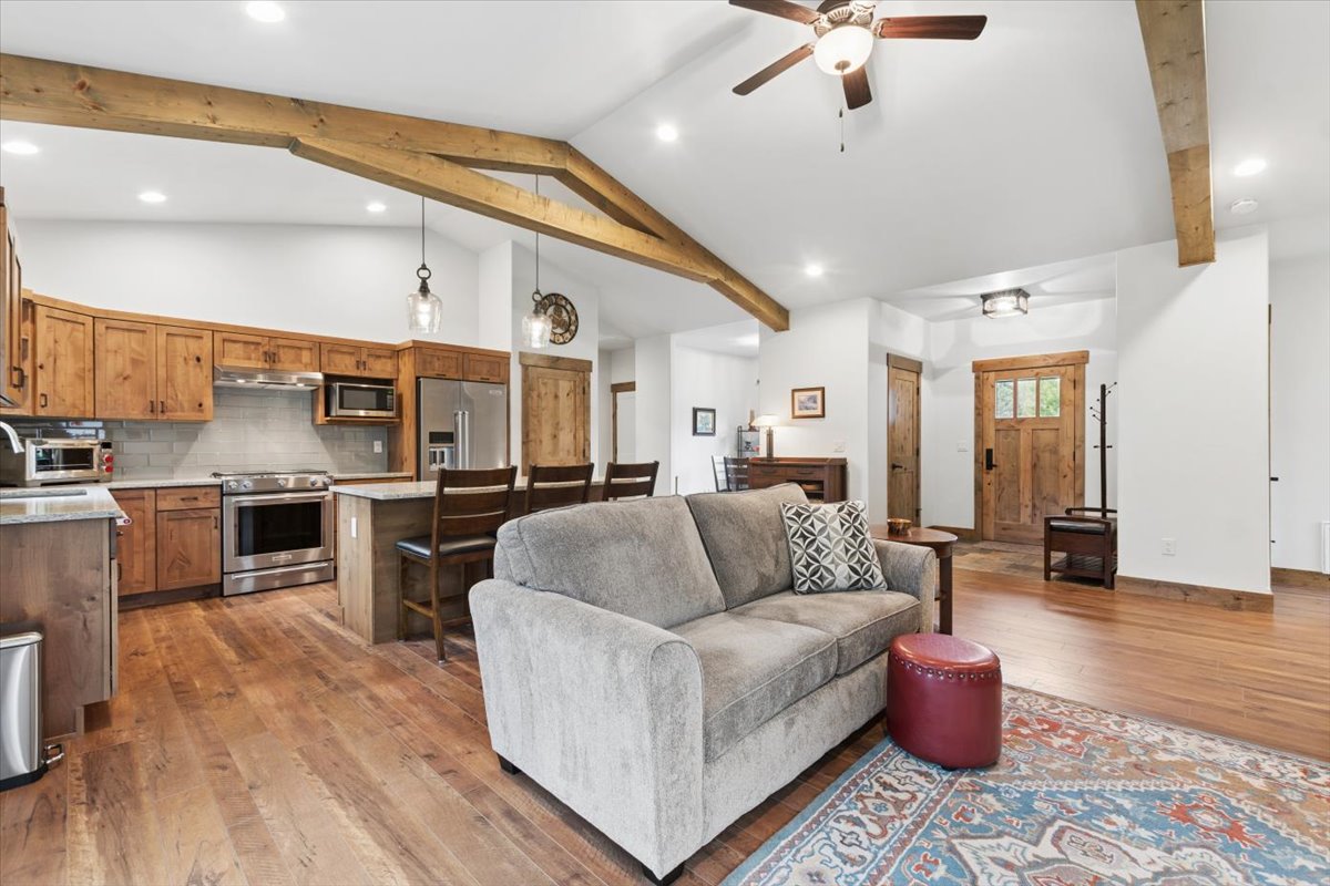 236 Bluebunch Court