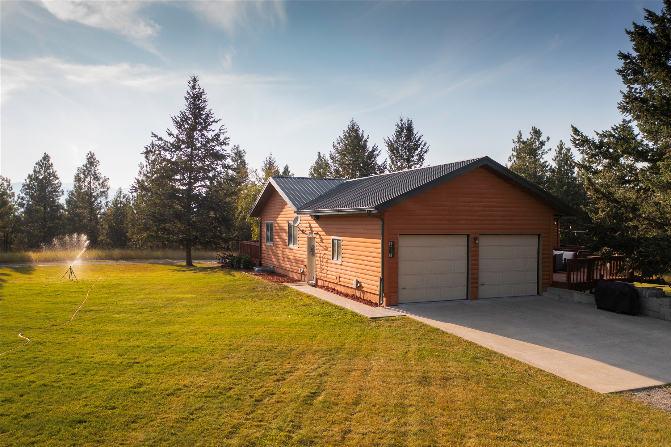 425 Koocanusa Estates Drive N