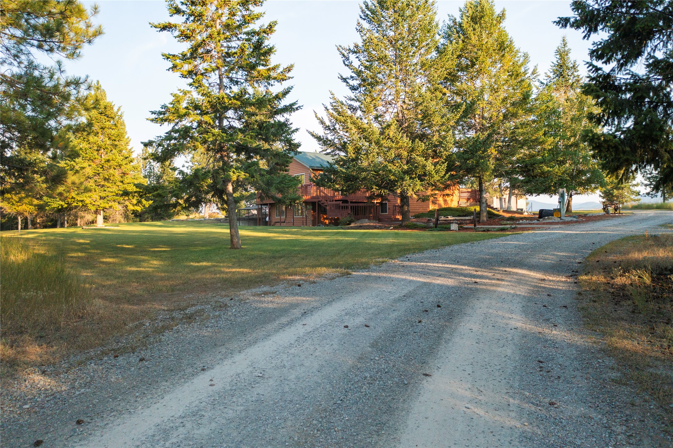 425 Koocanusa Estates Drive N