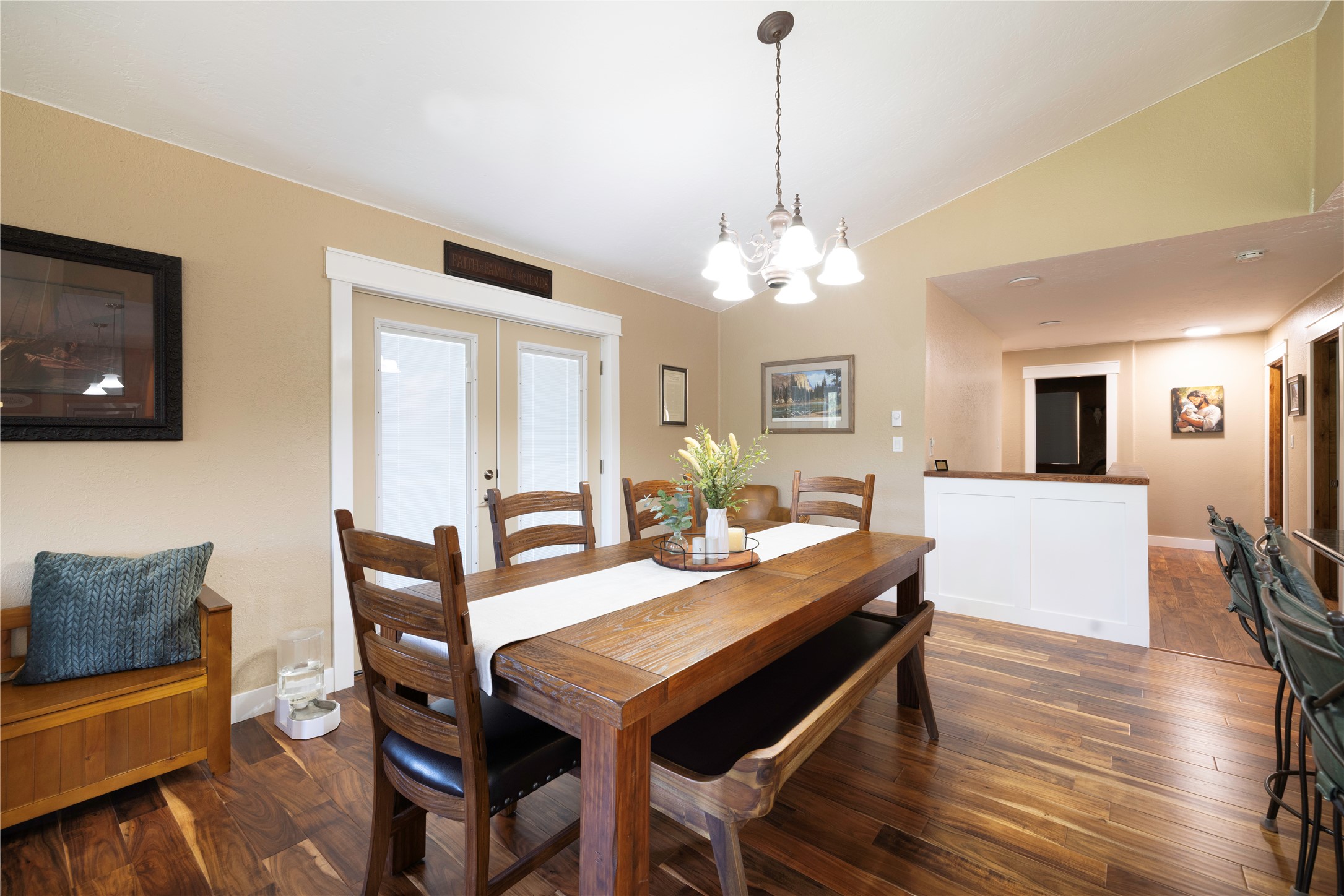 425 Koocanusa Estates Drive N