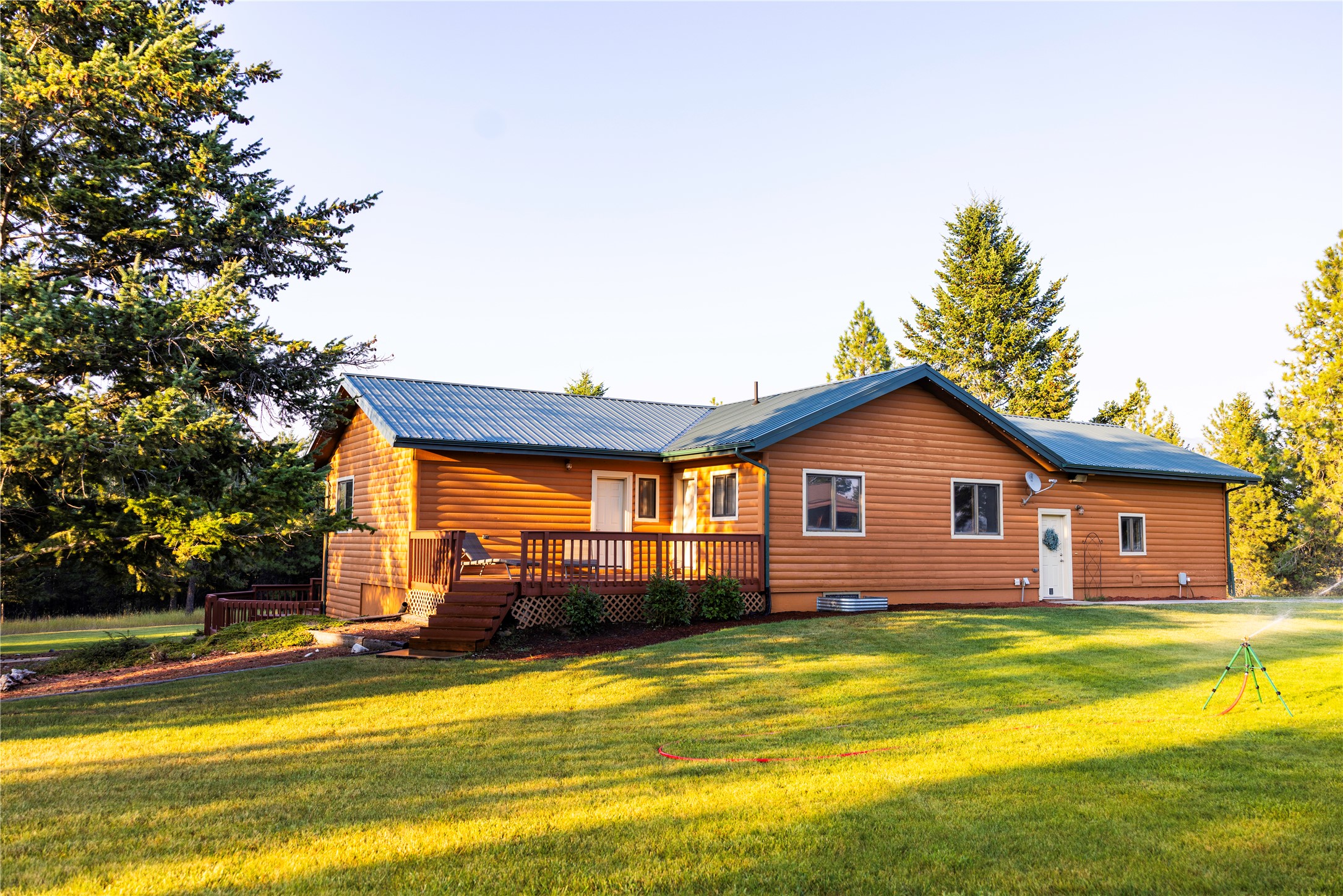 425 Koocanusa Estates Drive N