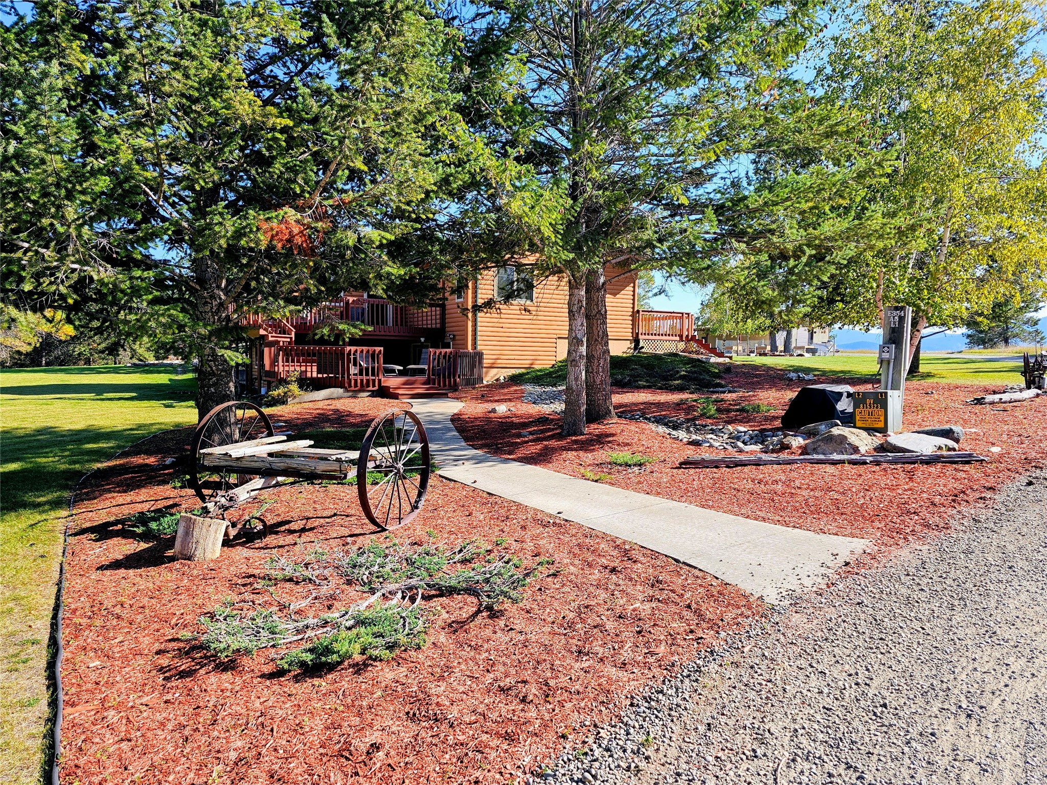 425 Koocanusa Estates Drive N