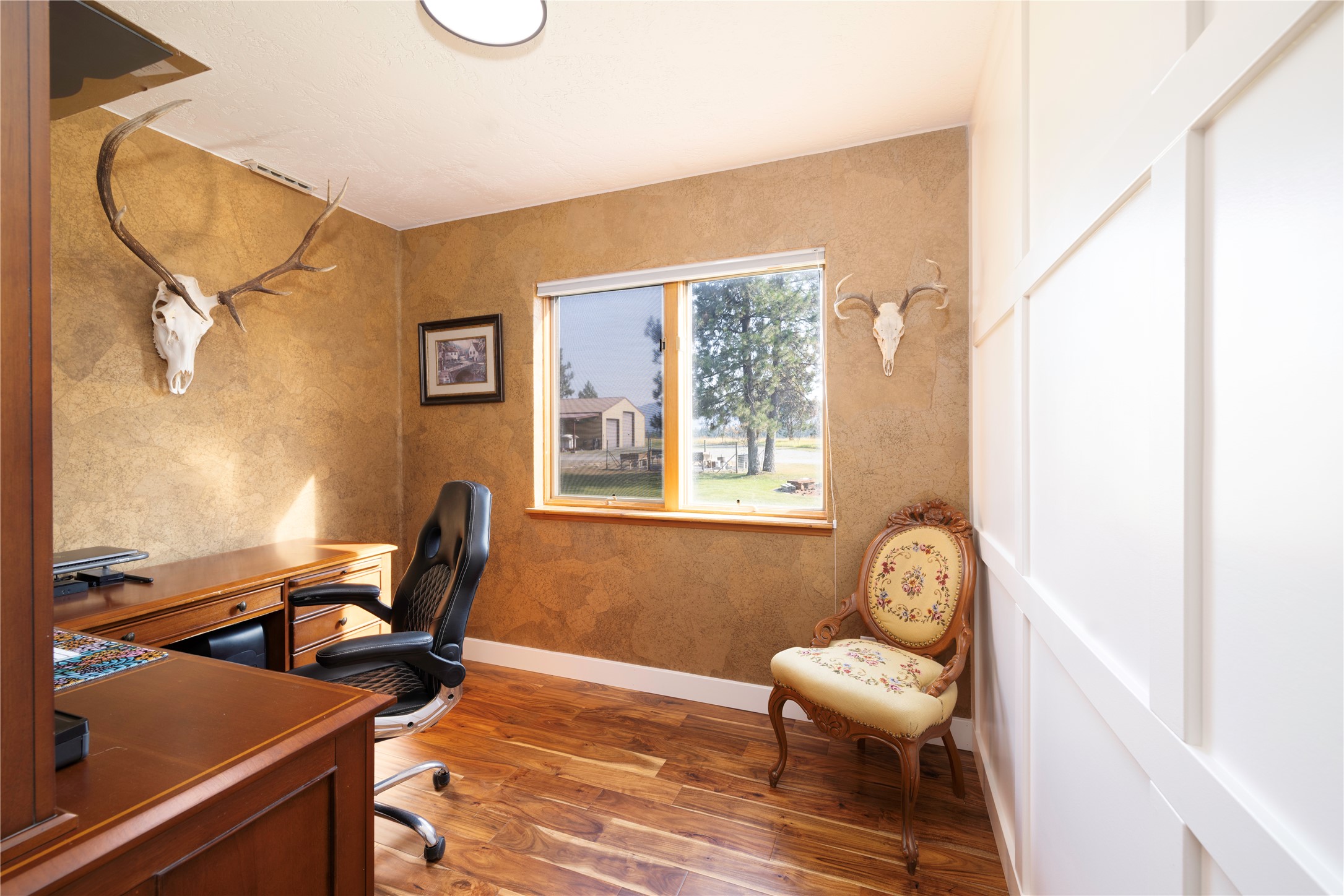 425 Koocanusa Estates Drive N