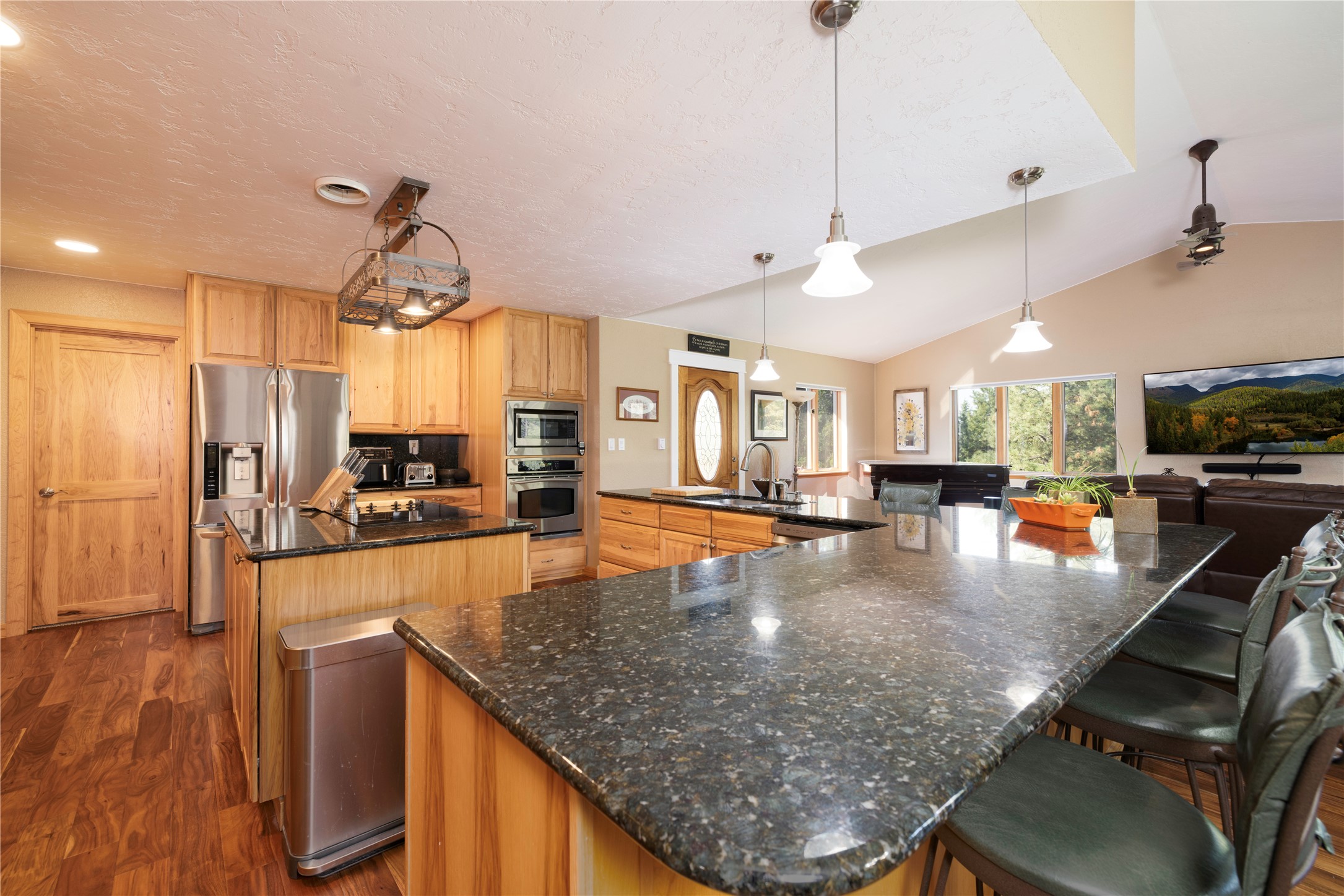425 Koocanusa Estates Drive N