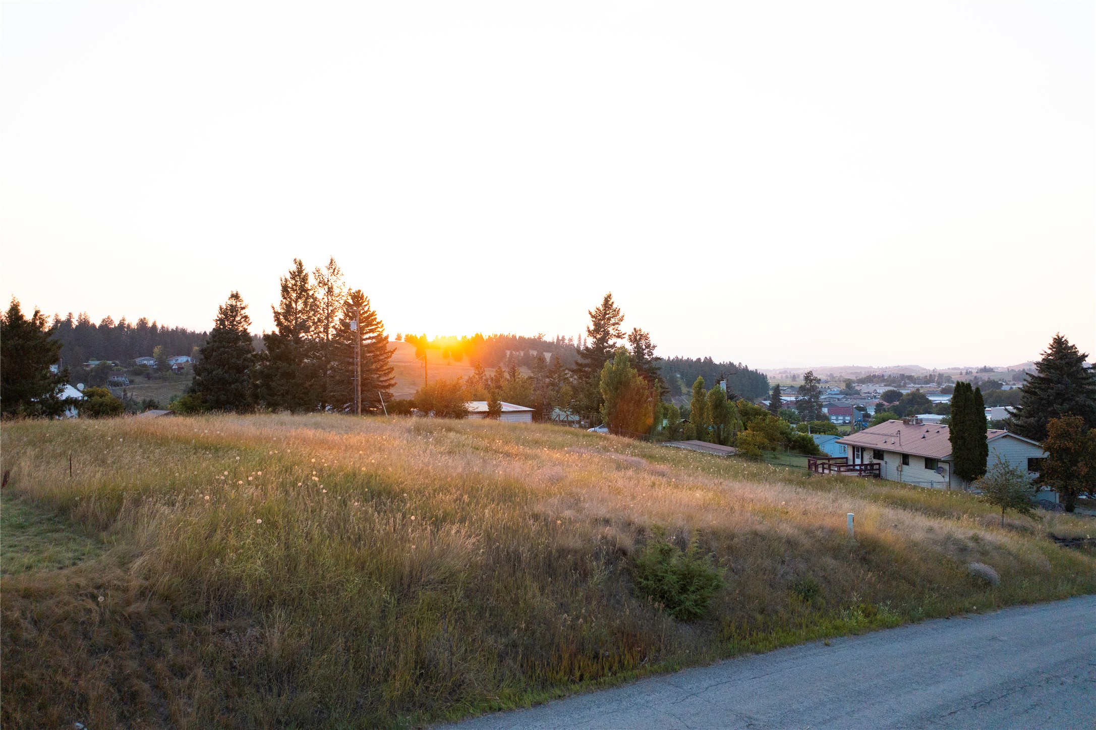 NHN 4th Avenue E