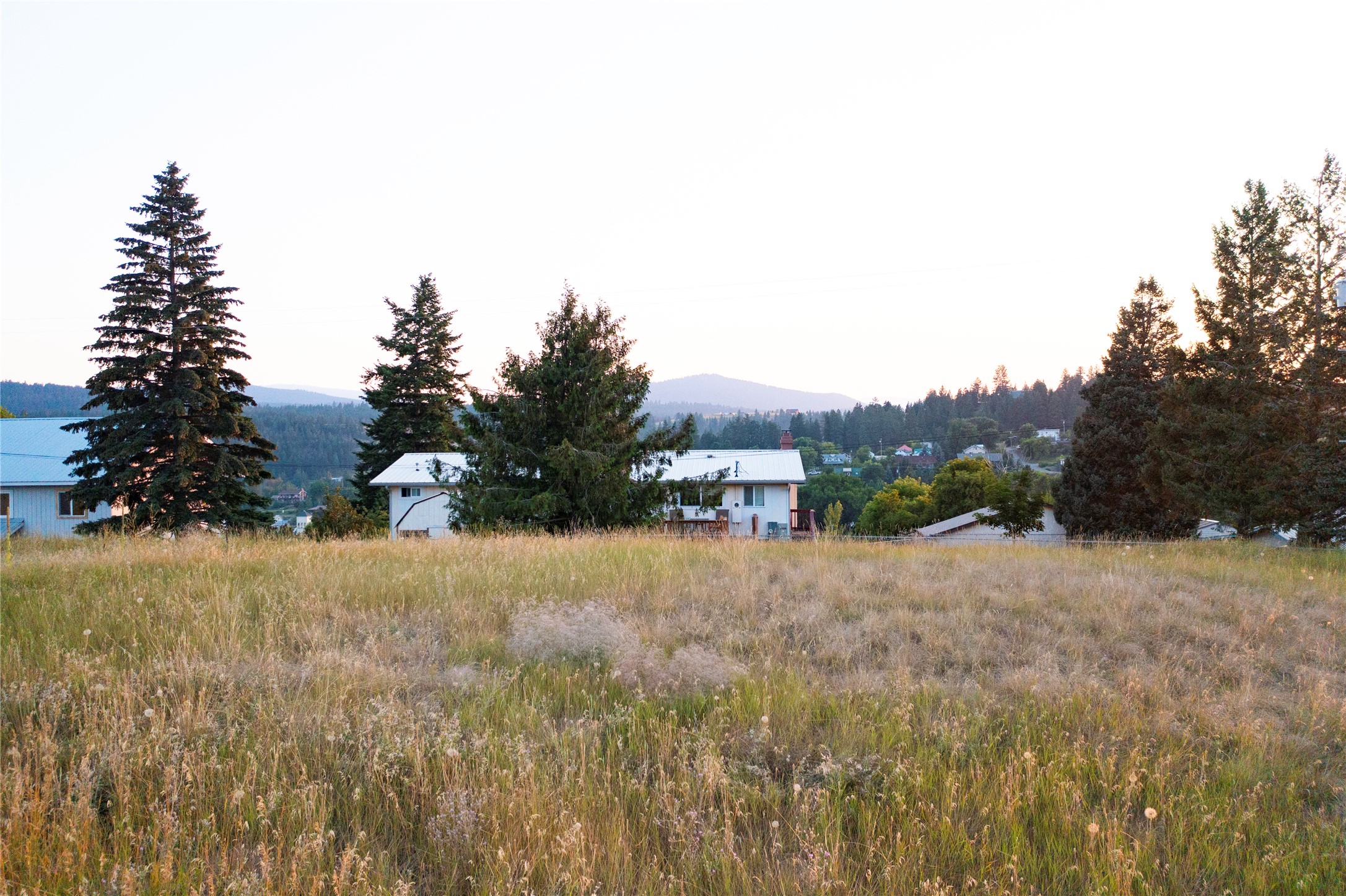 NHN 4th Avenue E