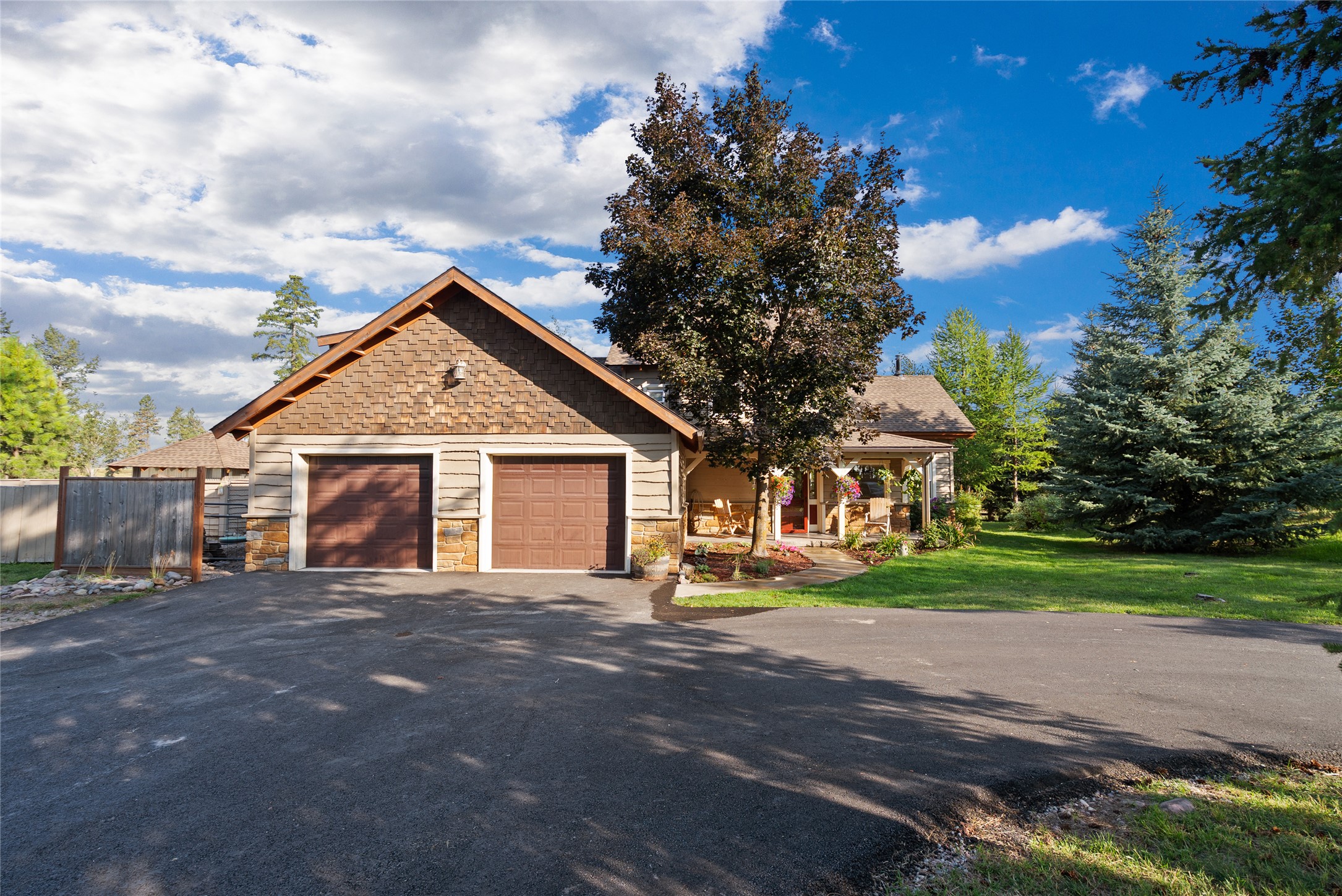 1086 Cowboy Way