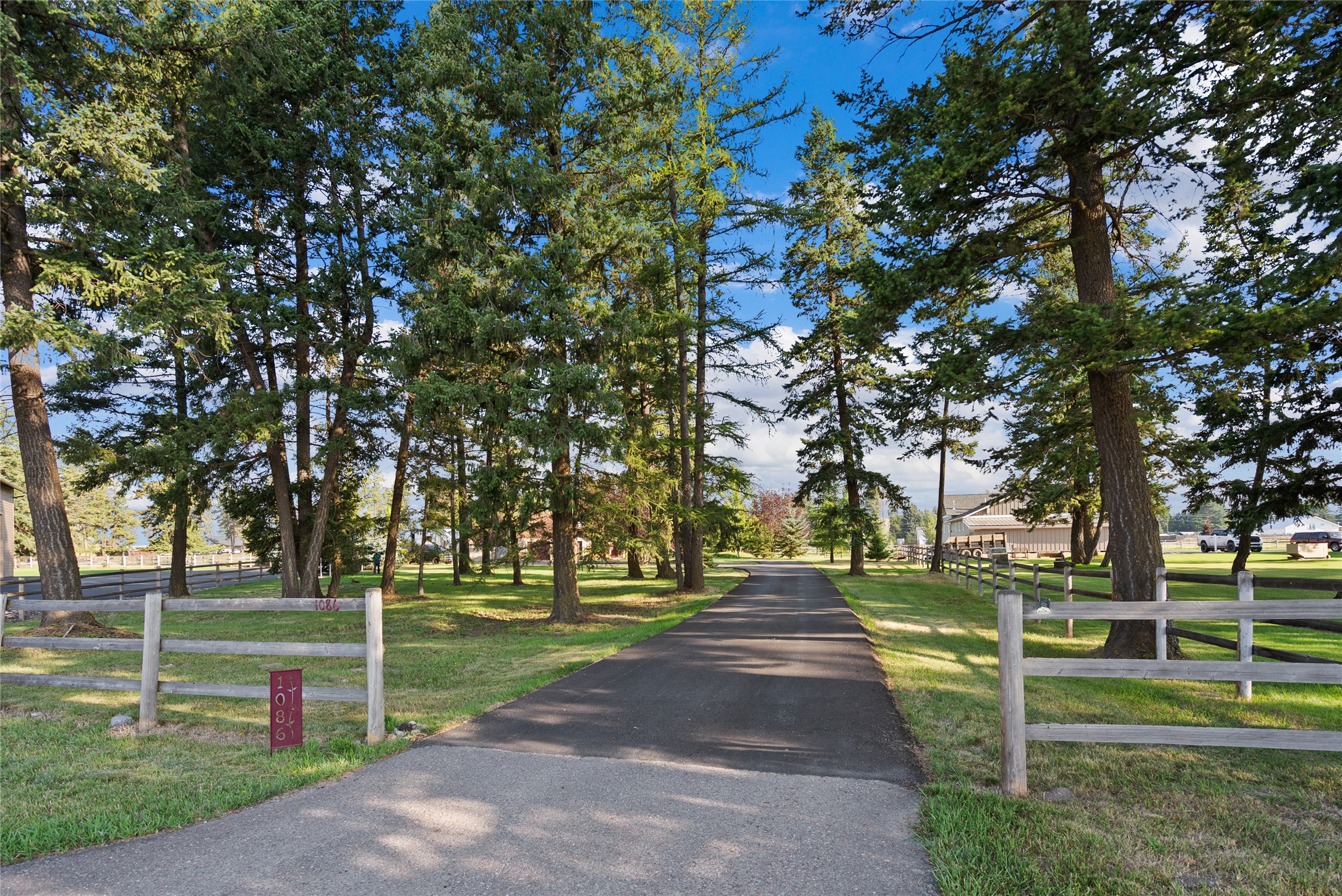 1086 Cowboy Way