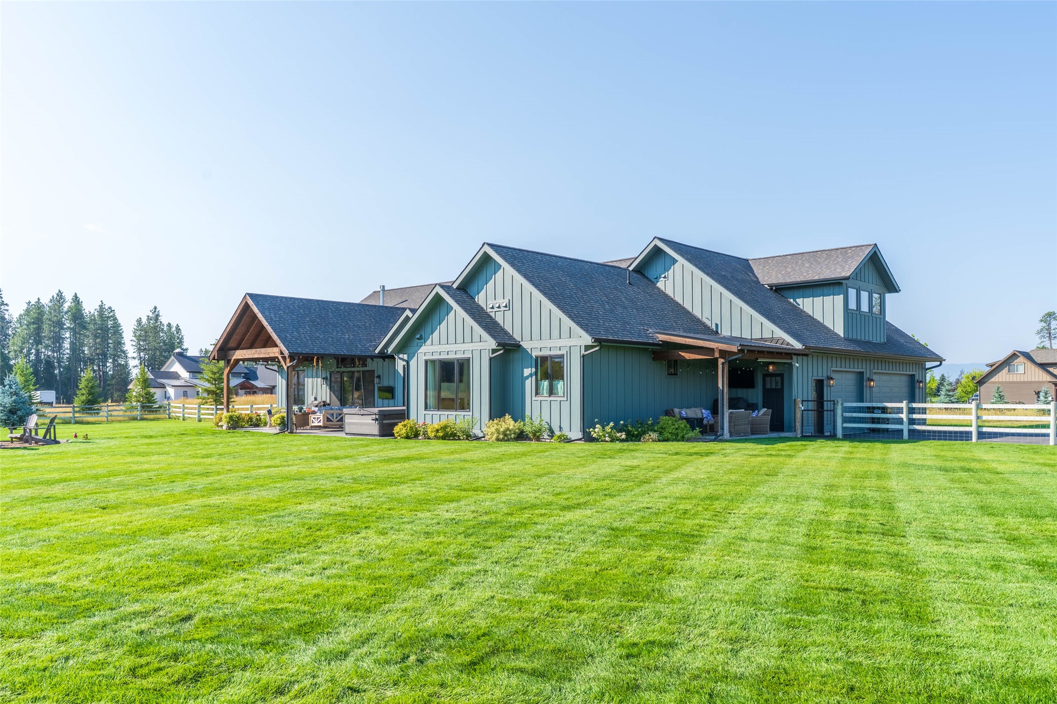8 Towering Pine Court