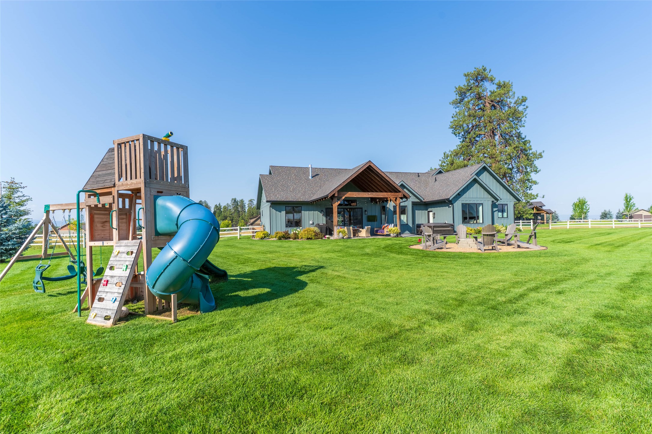 8 Towering Pine Court