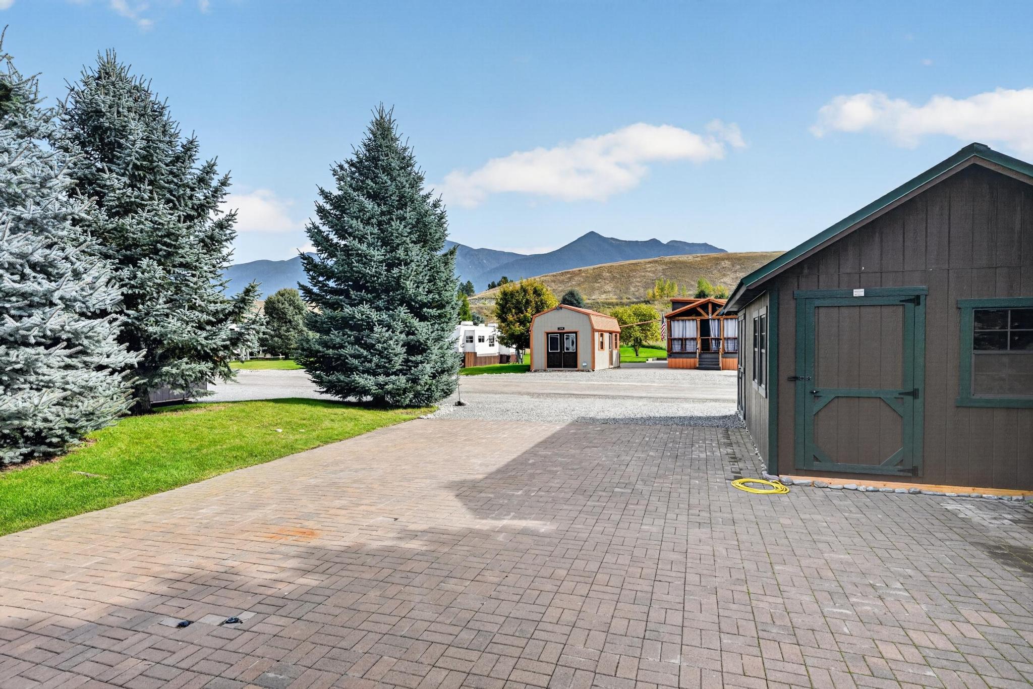 305 Kingfisher Loop