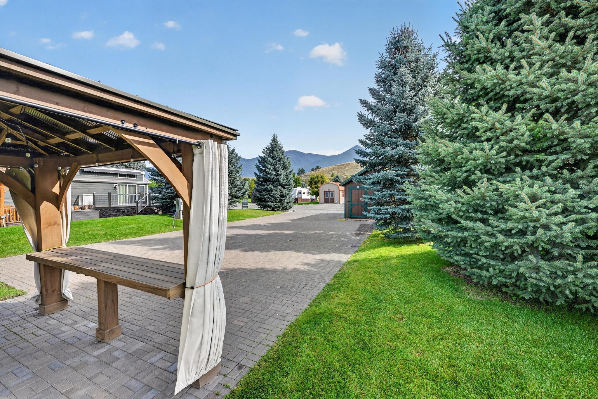 305 Kingfisher Loop