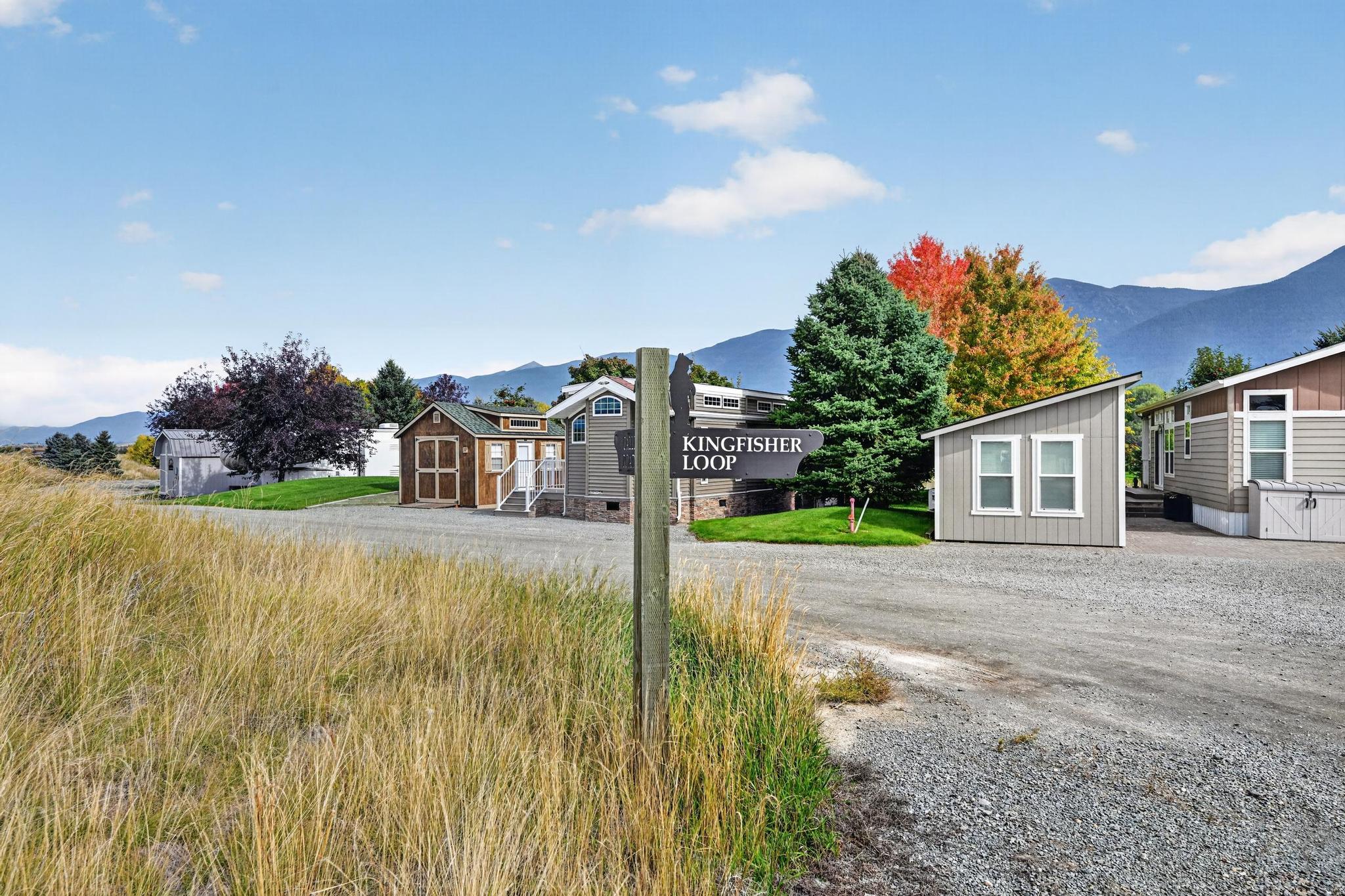 305 Kingfisher Loop