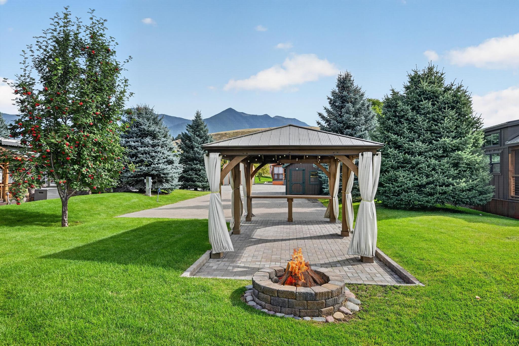 305 Kingfisher Loop