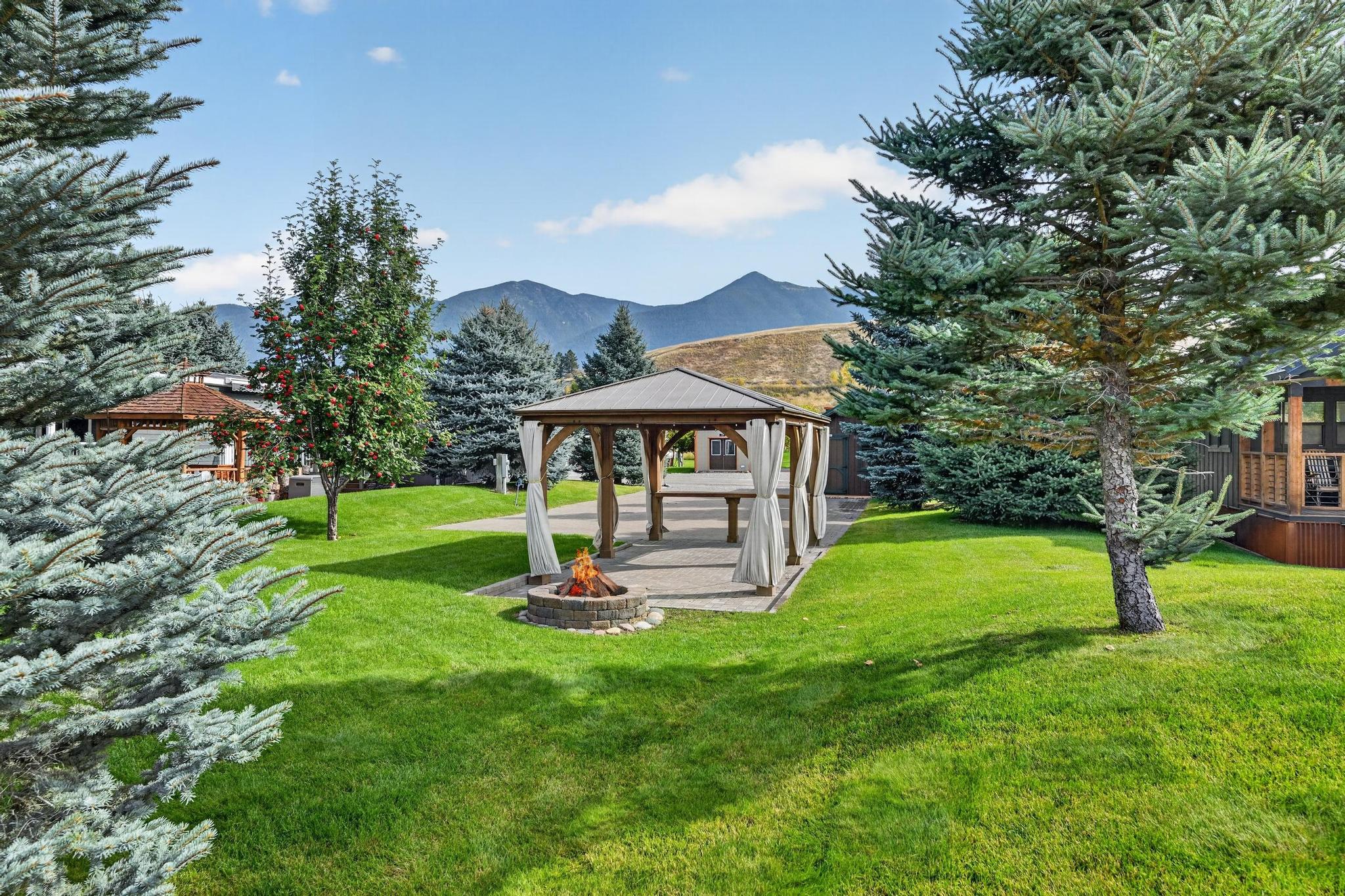 305 Kingfisher Loop