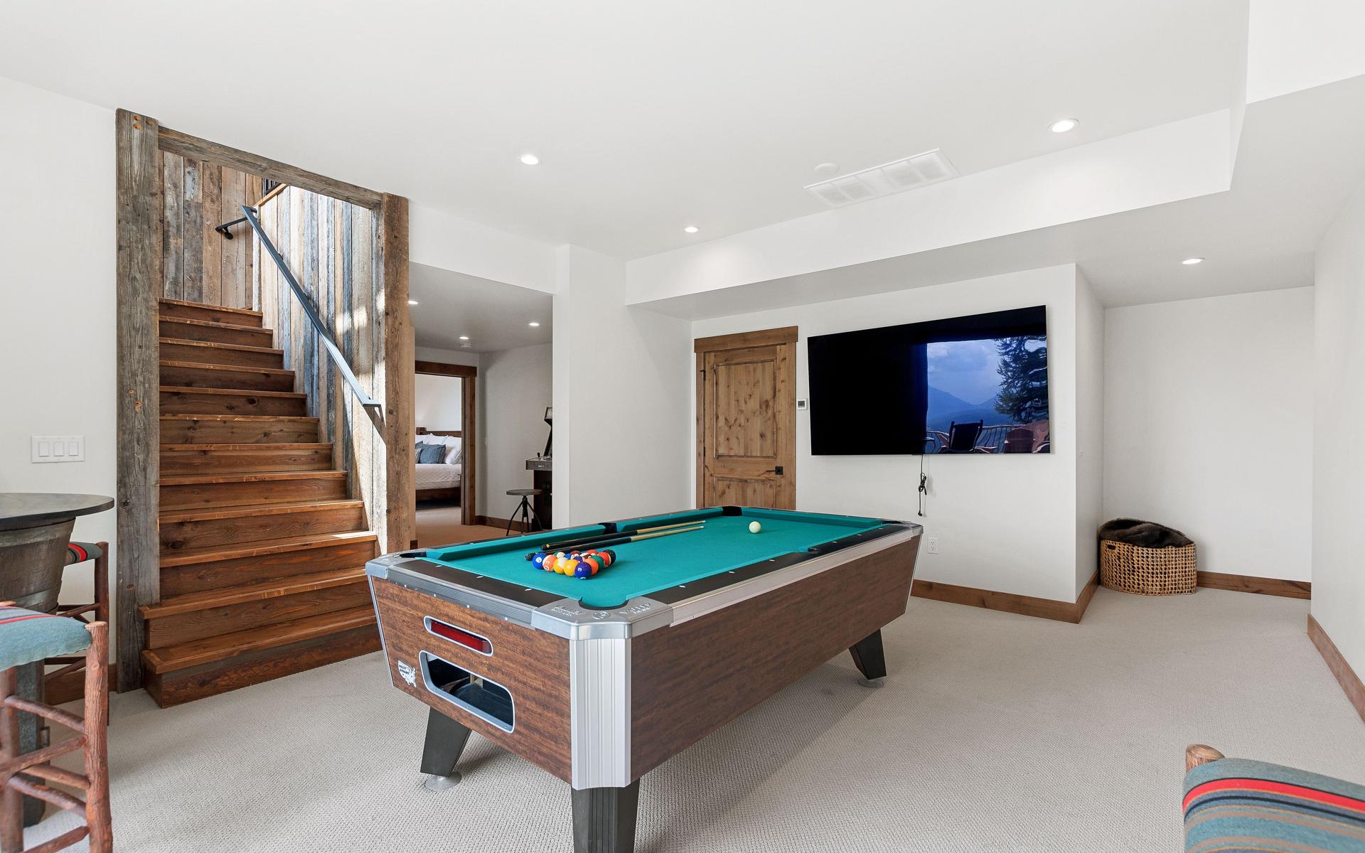 2424 Wolftail Pines