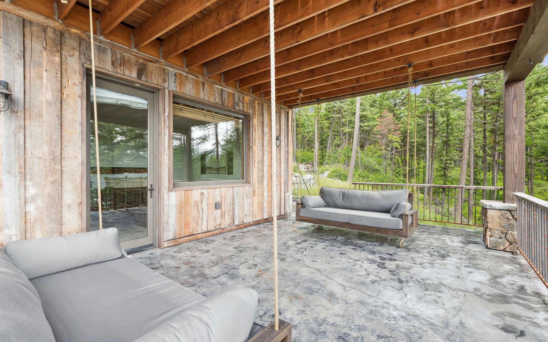 2424 Wolftail Pines