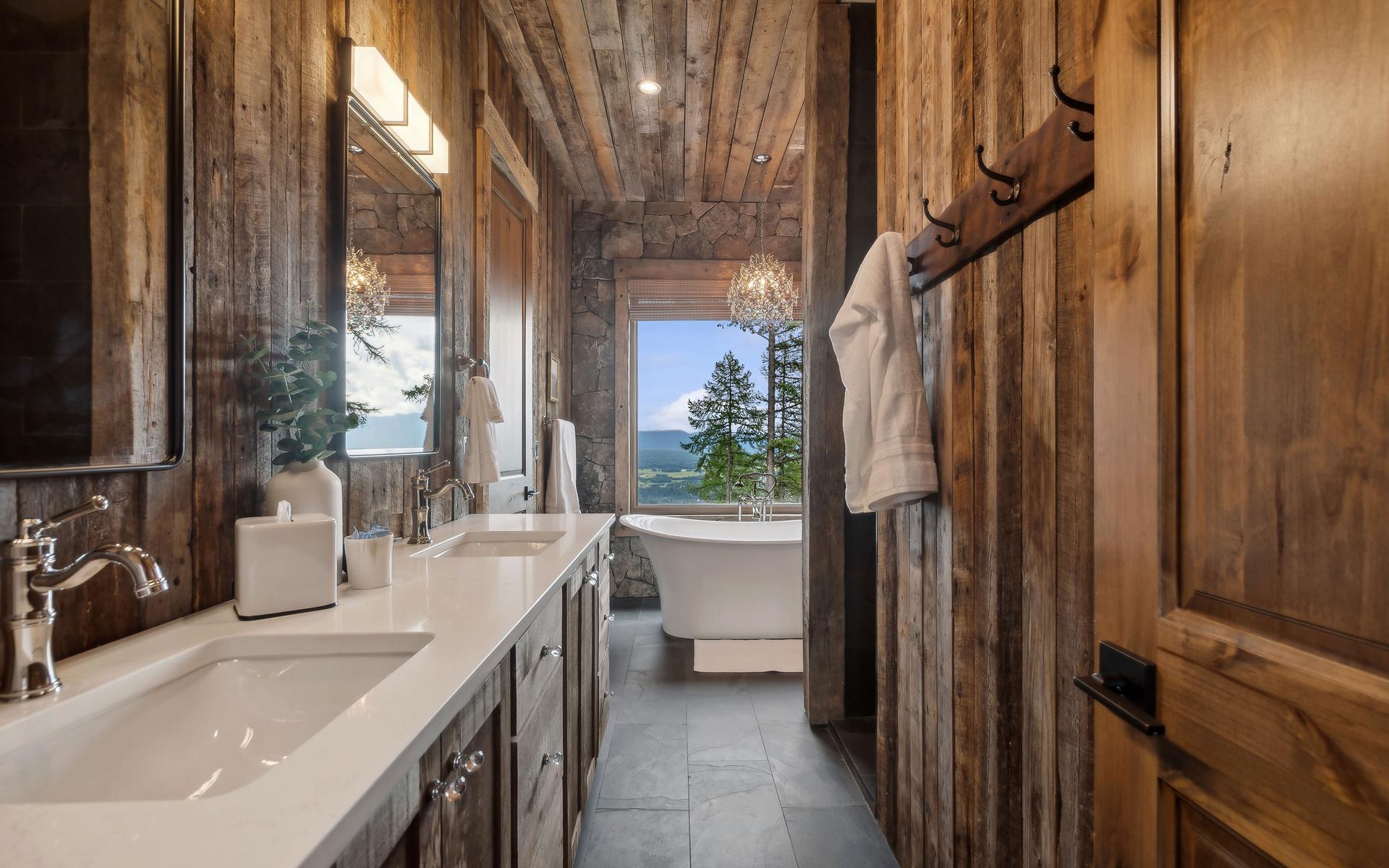 2424 Wolftail Pines