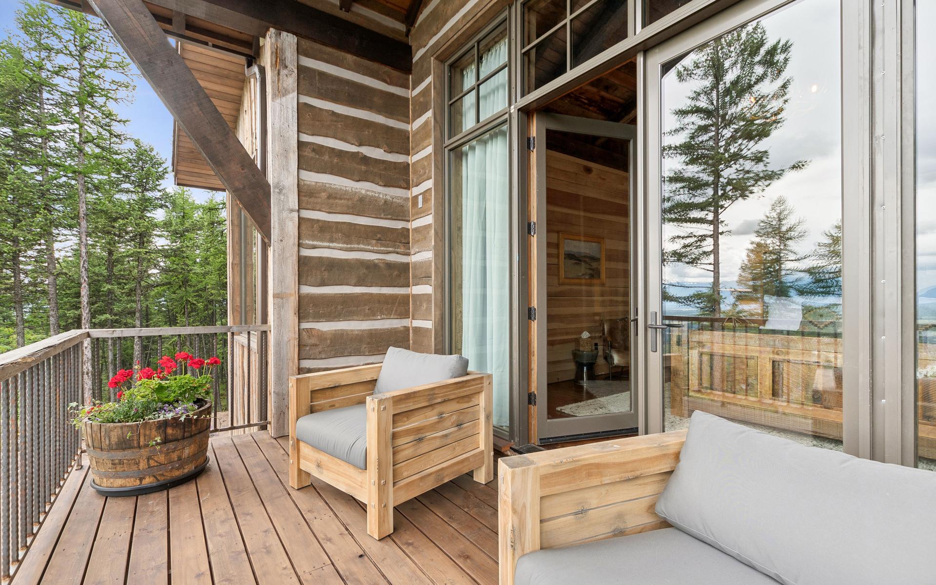 2424 Wolftail Pines