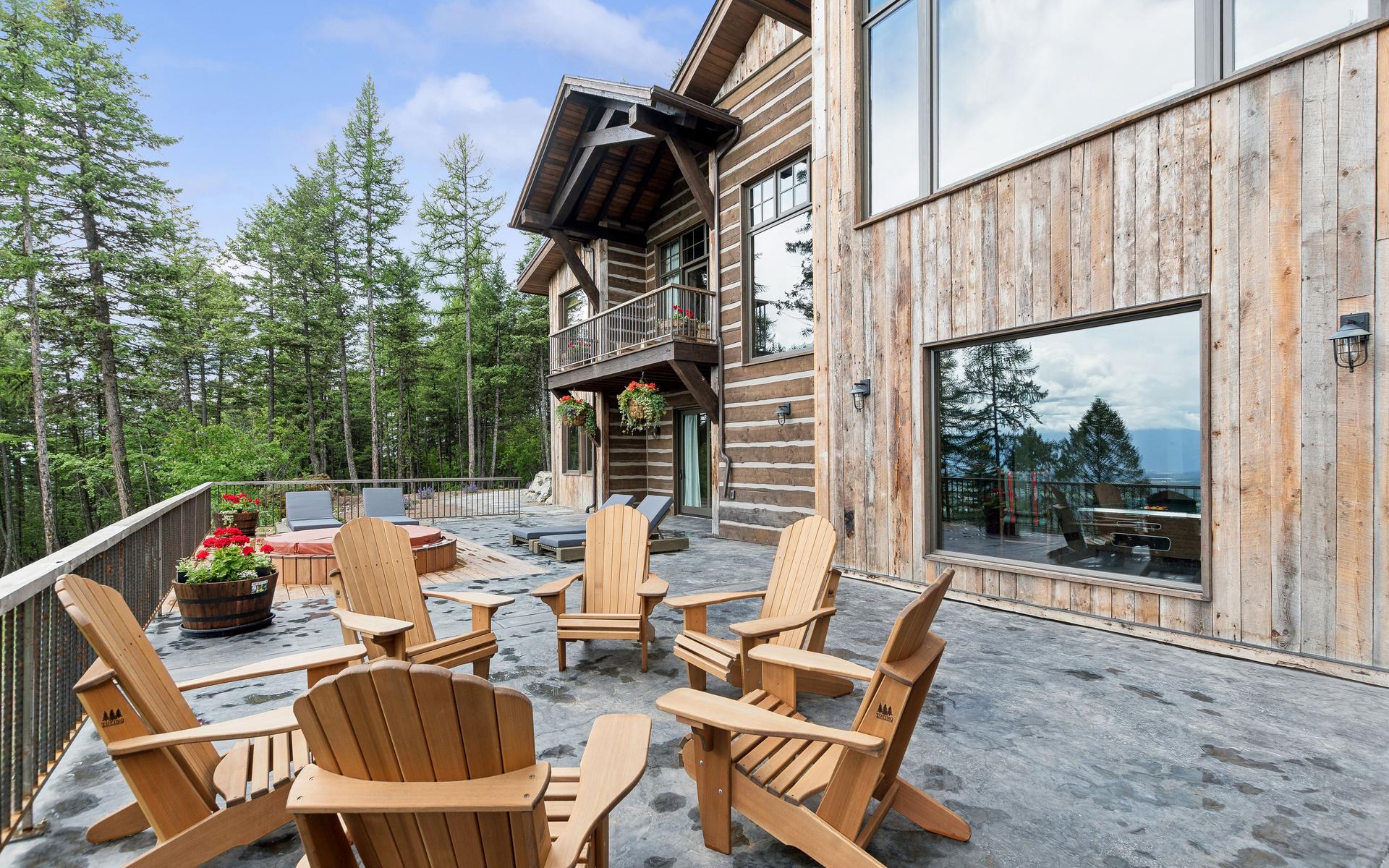 2424 Wolftail Pines