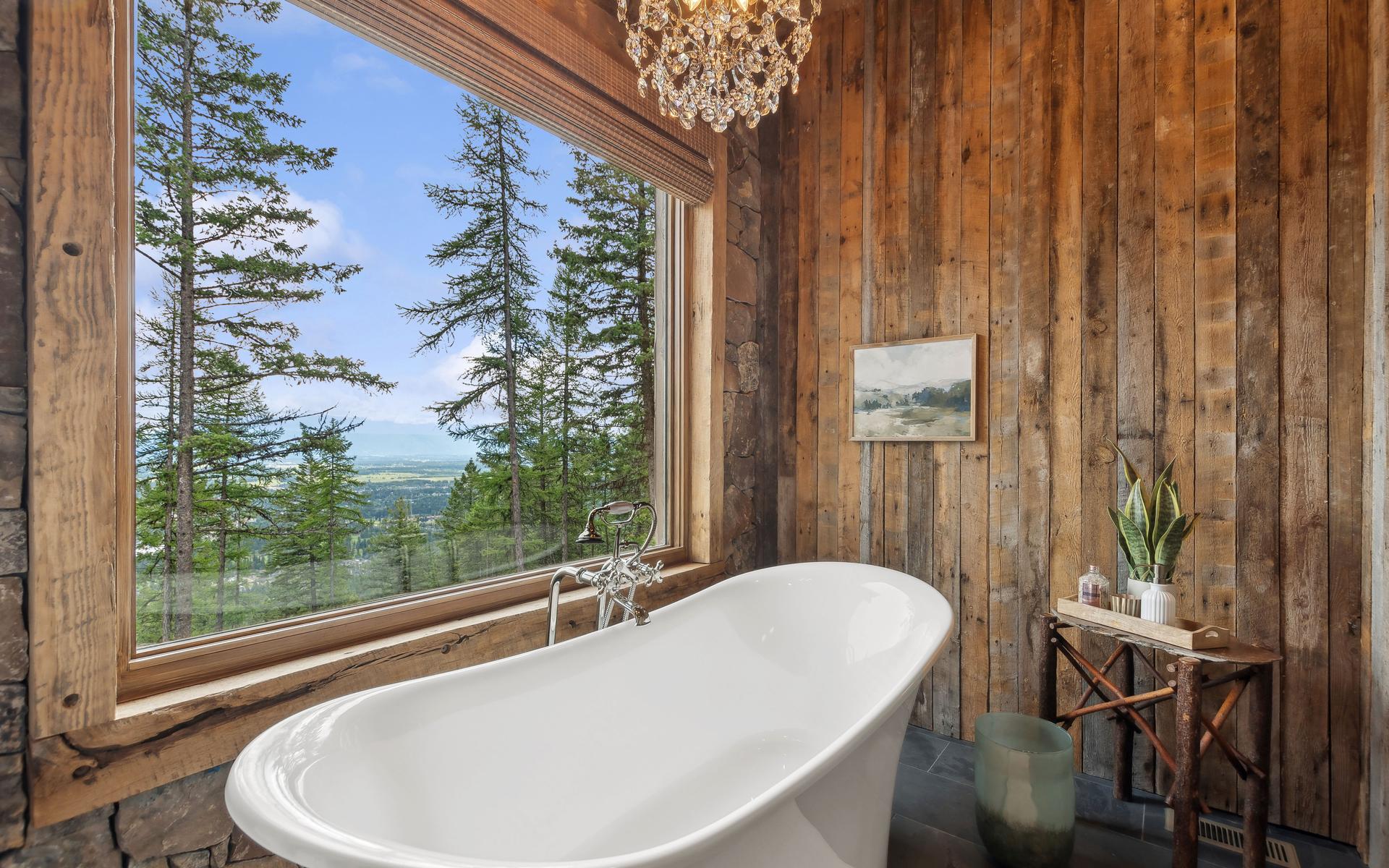 2424 Wolftail Pines