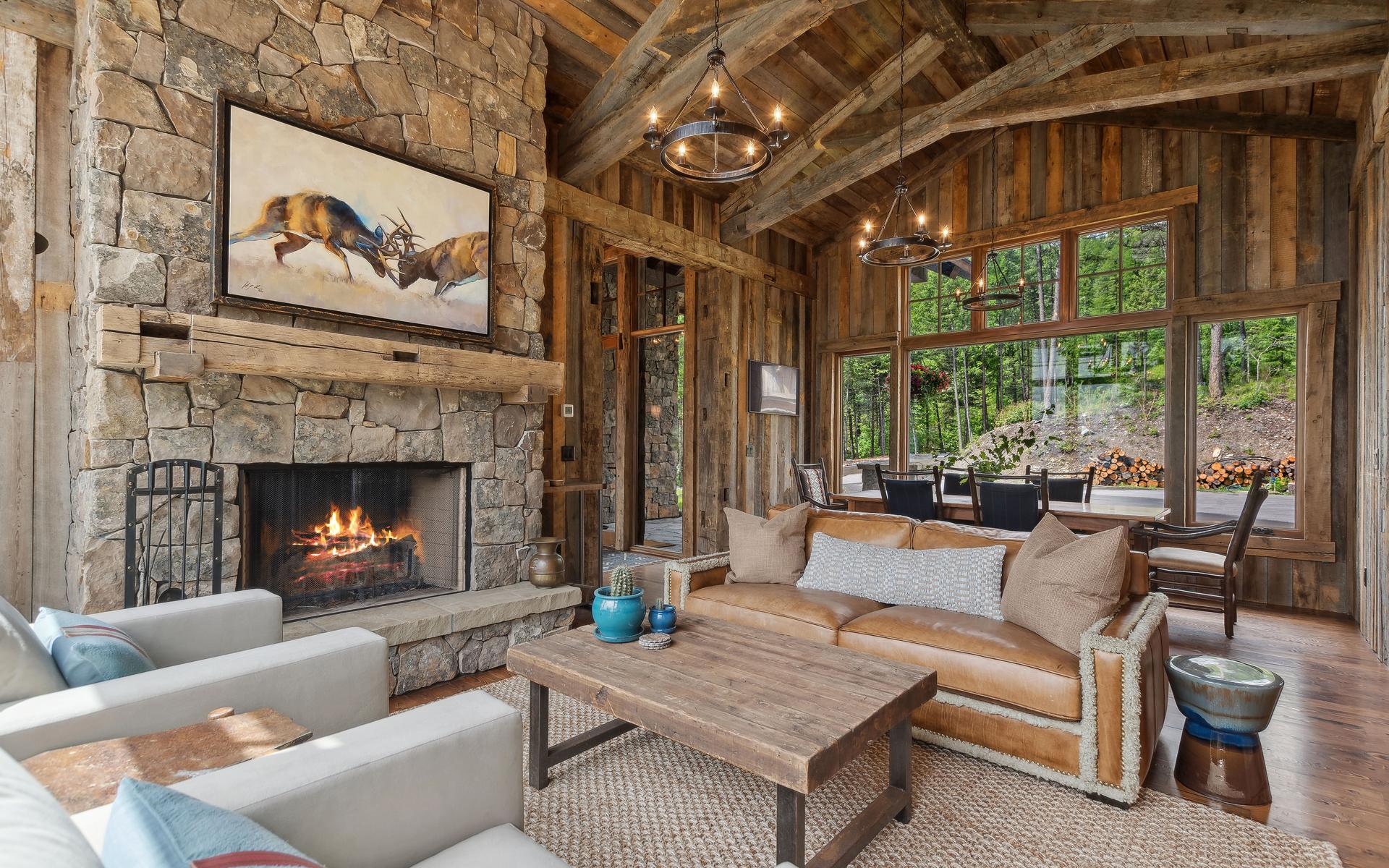 2424 Wolftail Pines