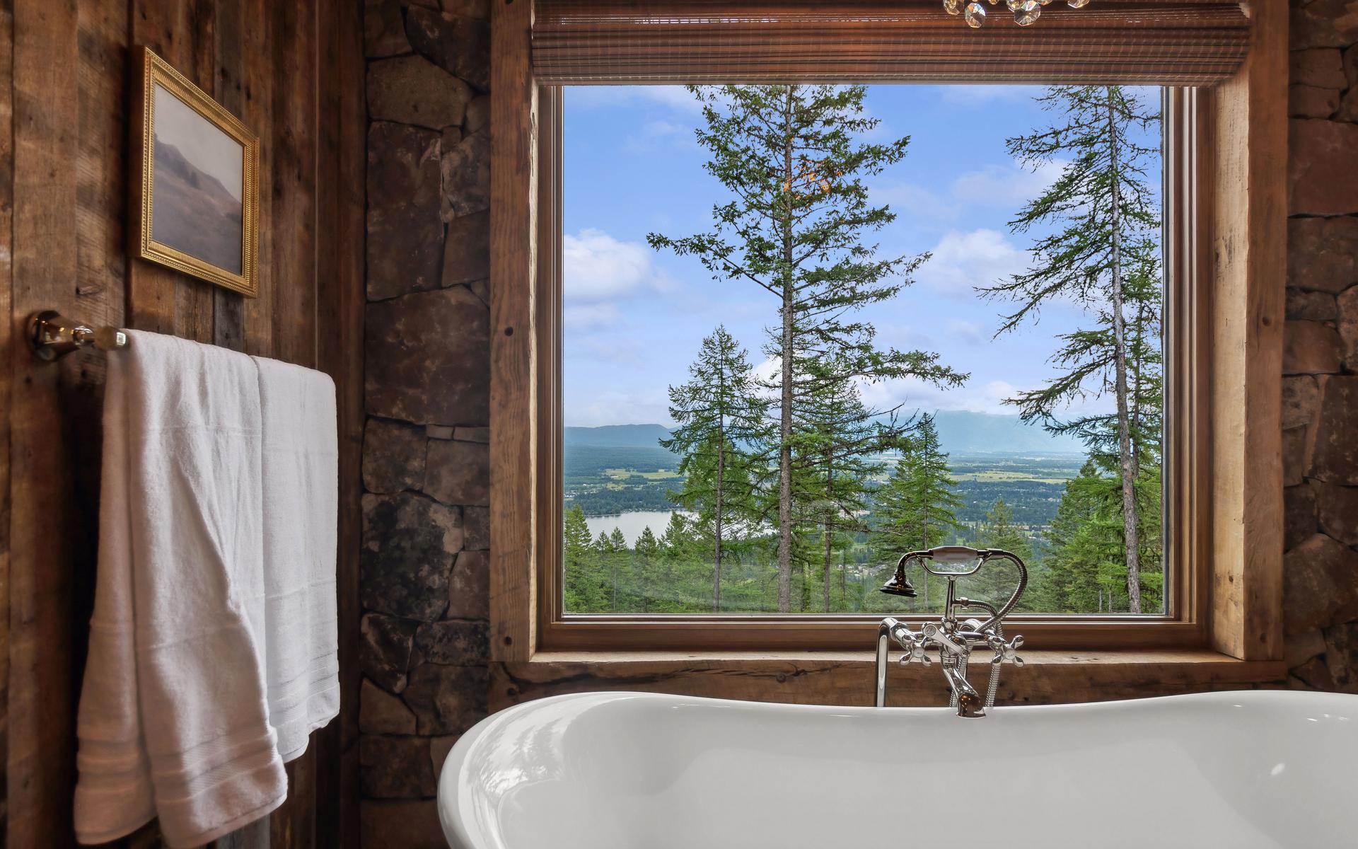 2424 Wolftail Pines