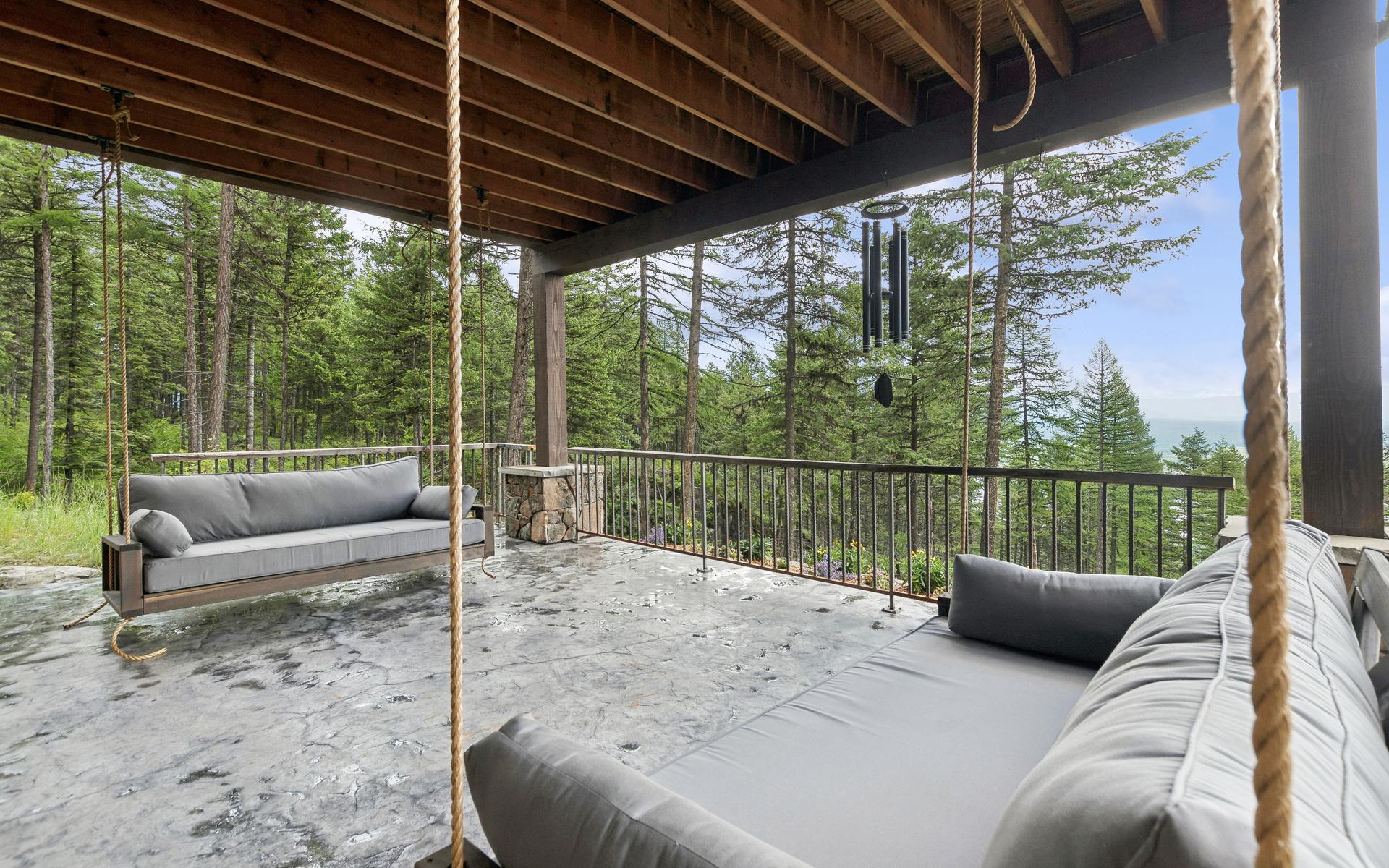 2424 Wolftail Pines