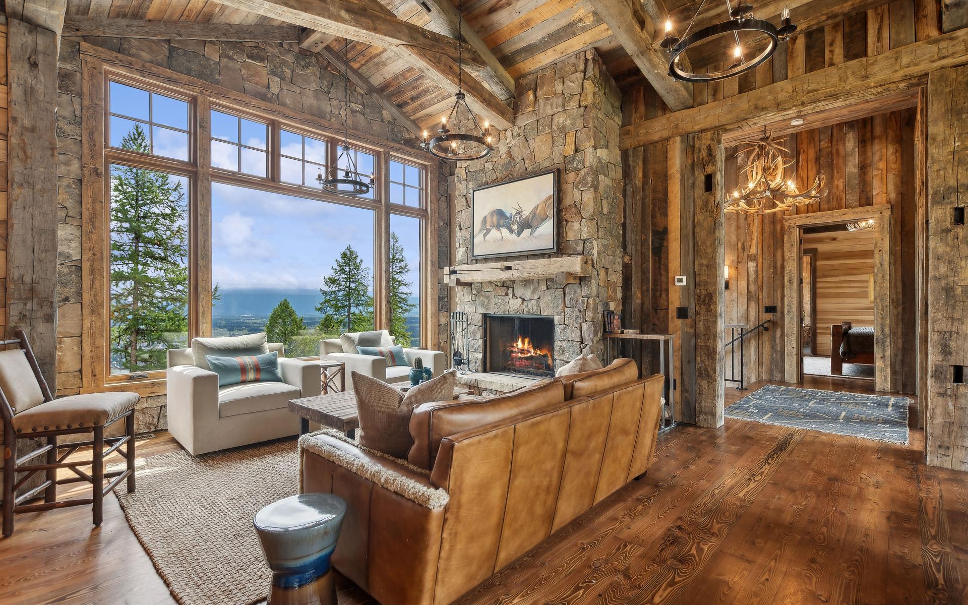 2424 Wolftail Pines