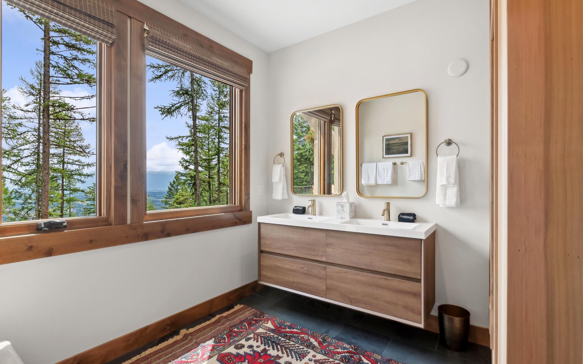 2424 Wolftail Pines