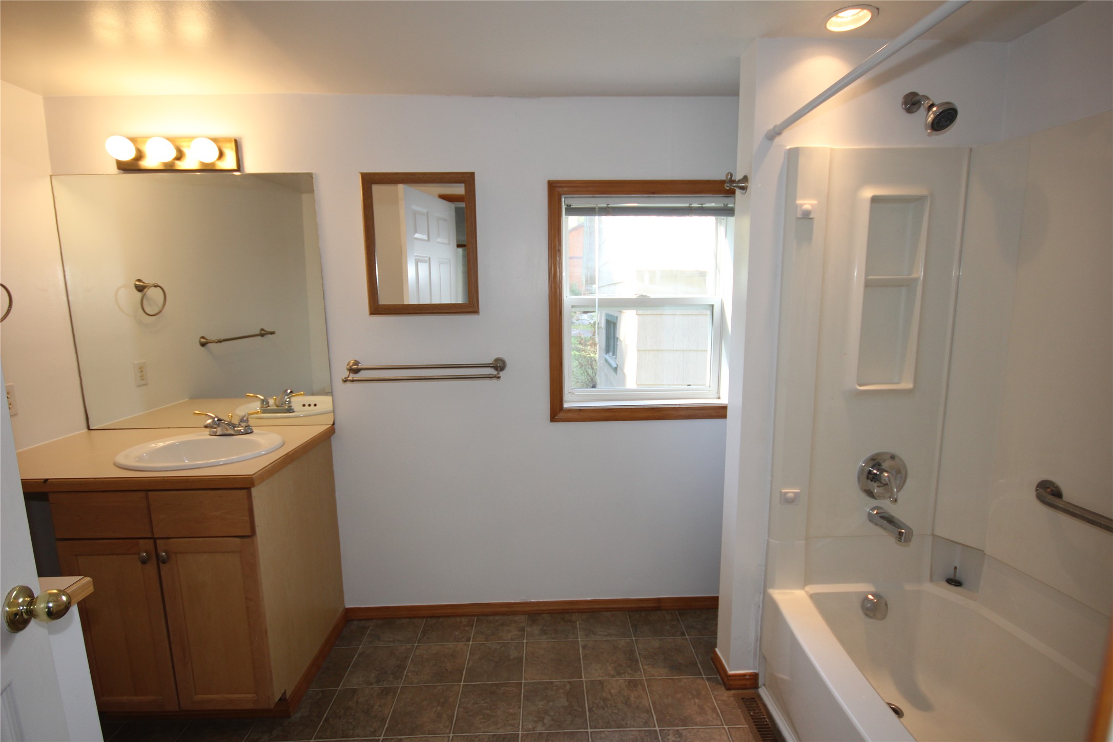 265 W 6th Street