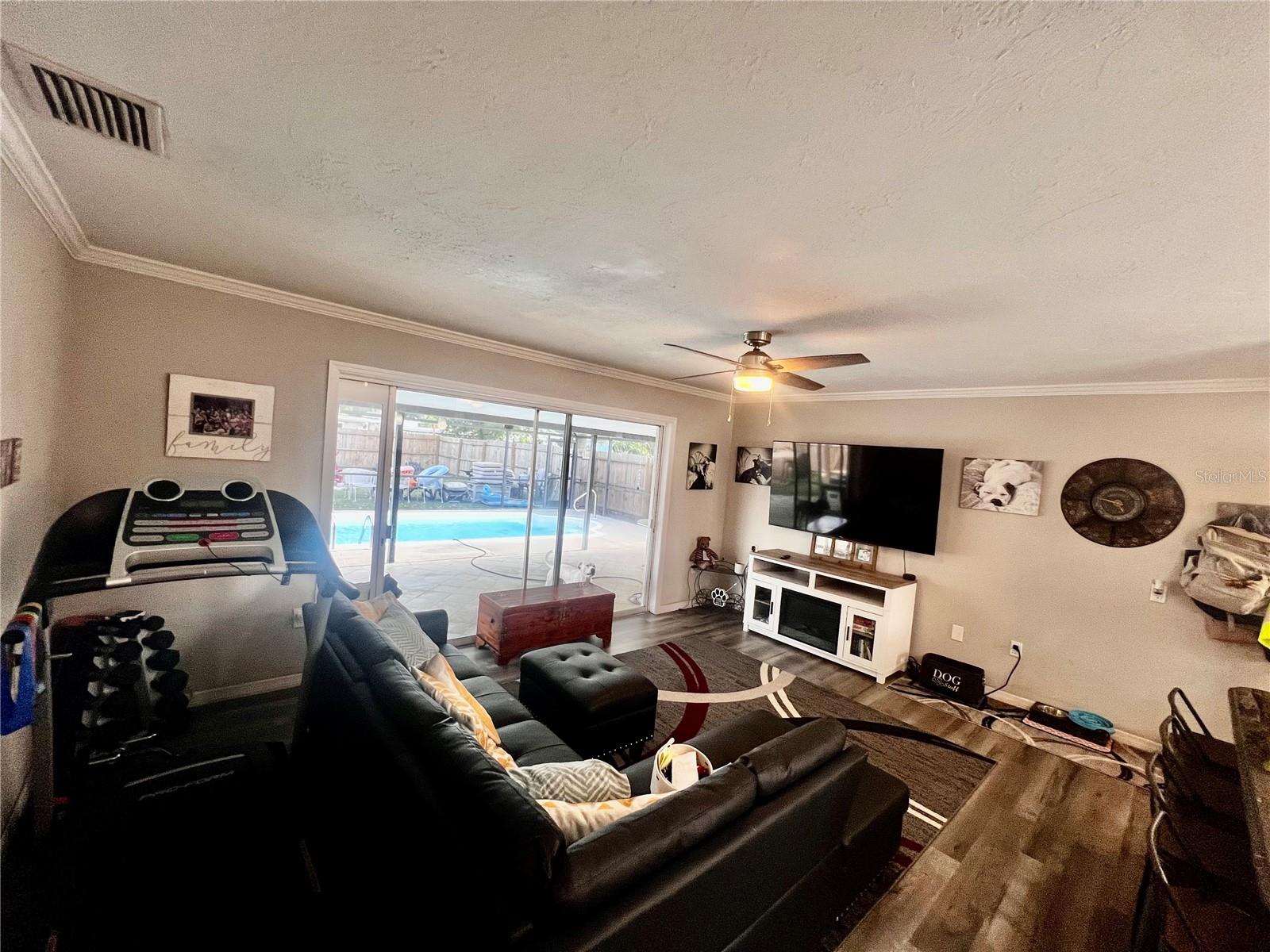 4928 BELL MEADE DR