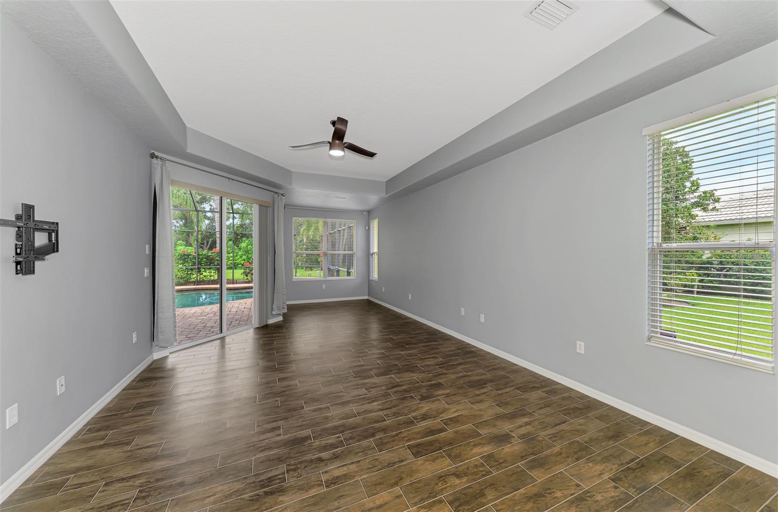 14711 2ND AVENUE CIR NE