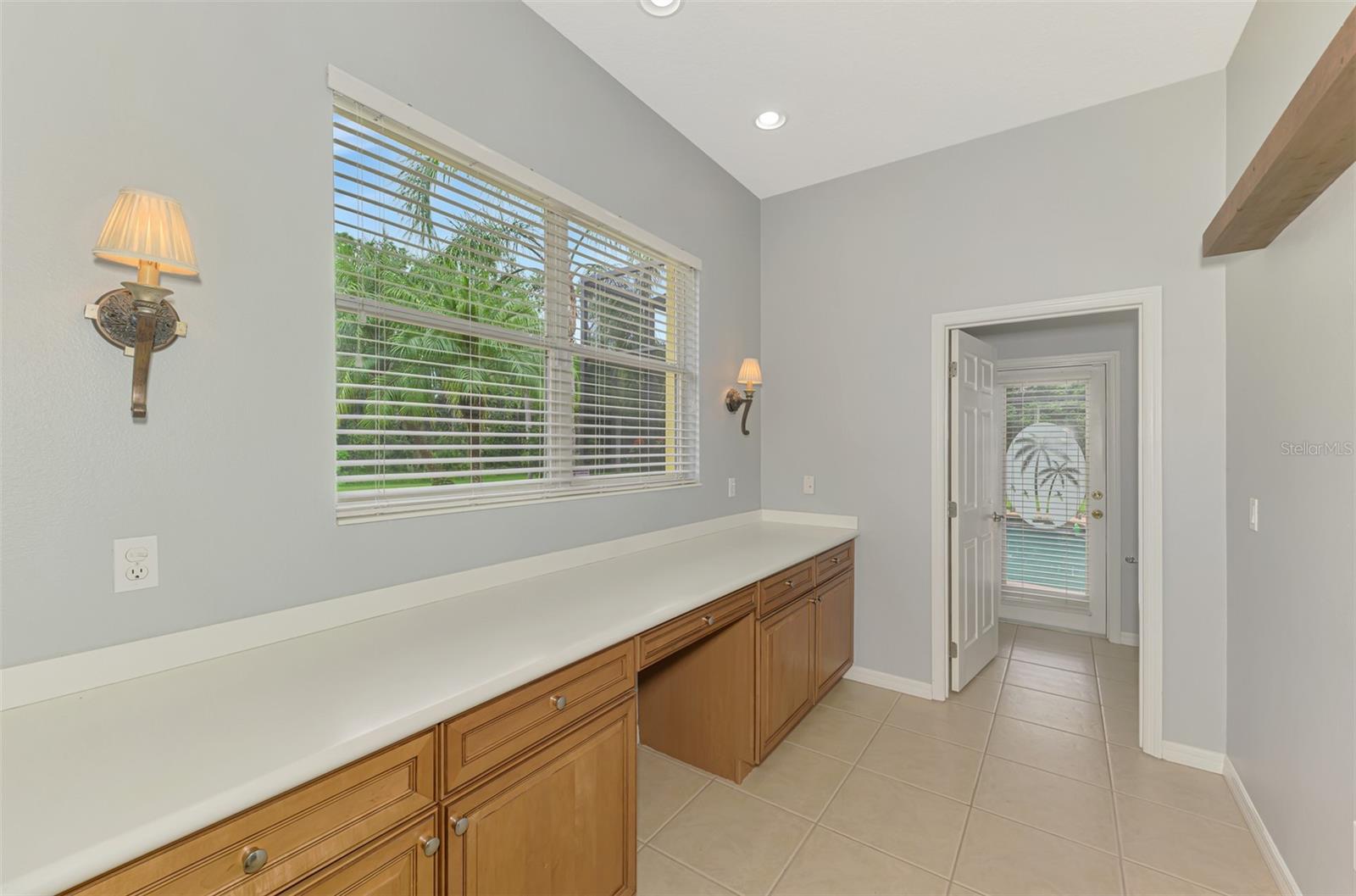 14711 2ND AVENUE CIR NE