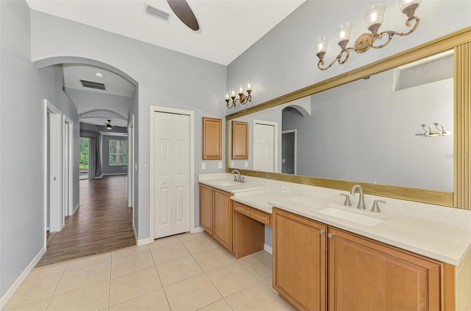 14711 2ND AVENUE CIR NE