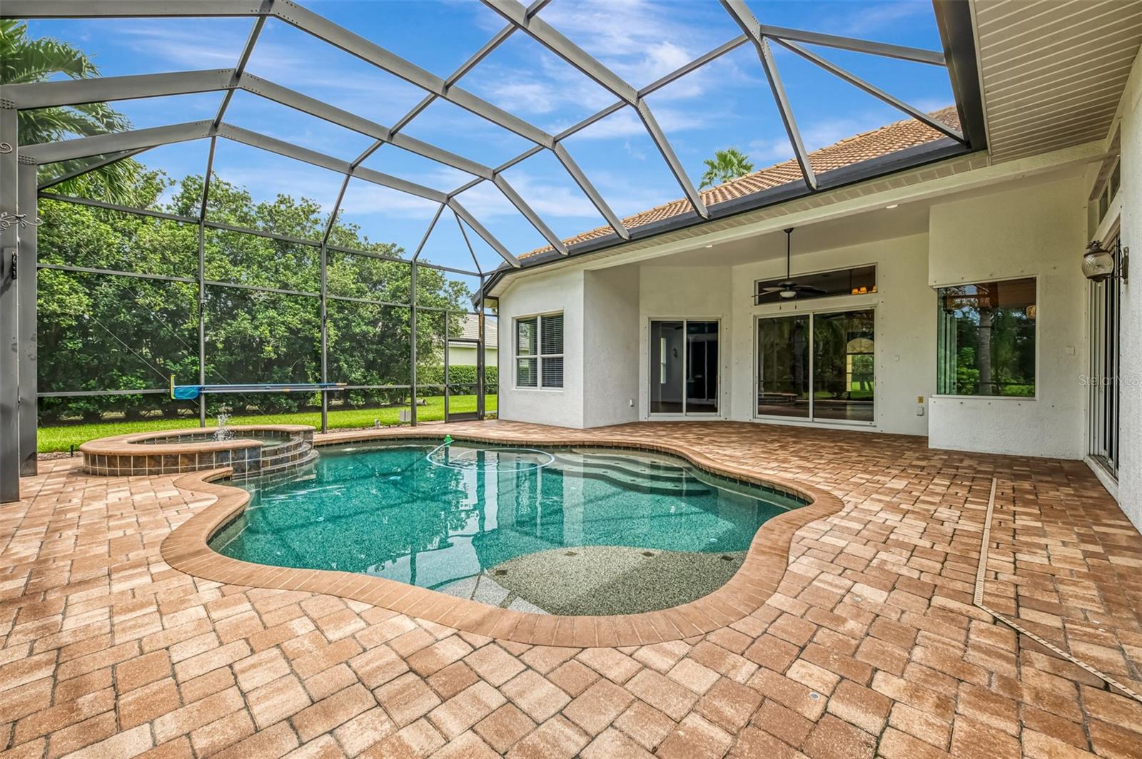 14711 2ND AVENUE CIR NE