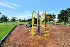 14711 2ND AVENUE CIR NE