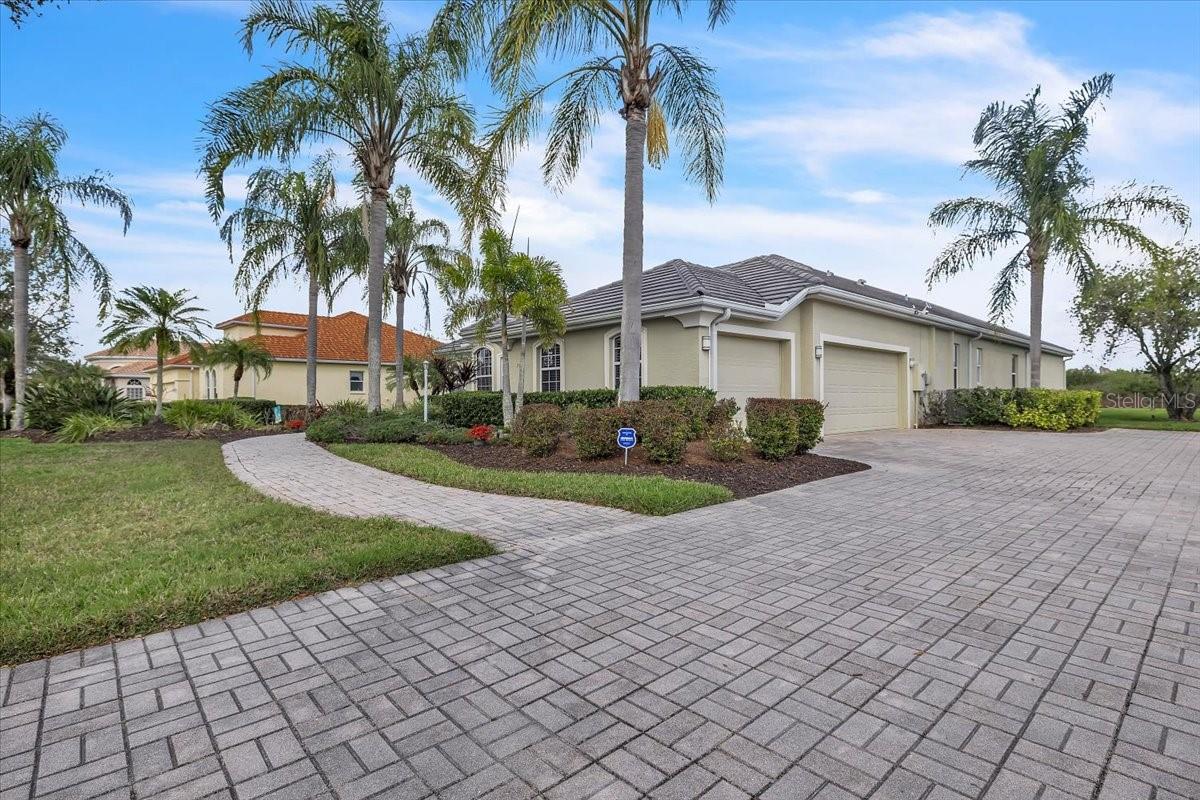 709 COUNTRY MEADOWS WAY