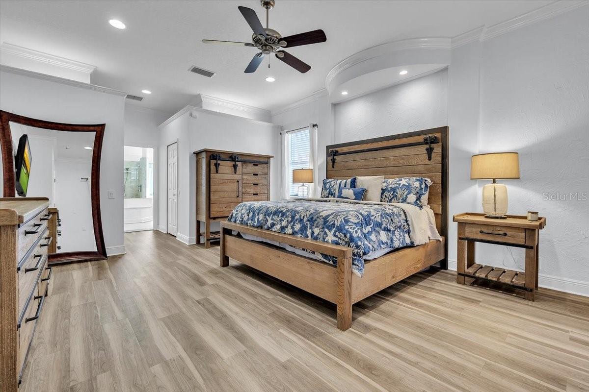 709 COUNTRY MEADOWS WAY