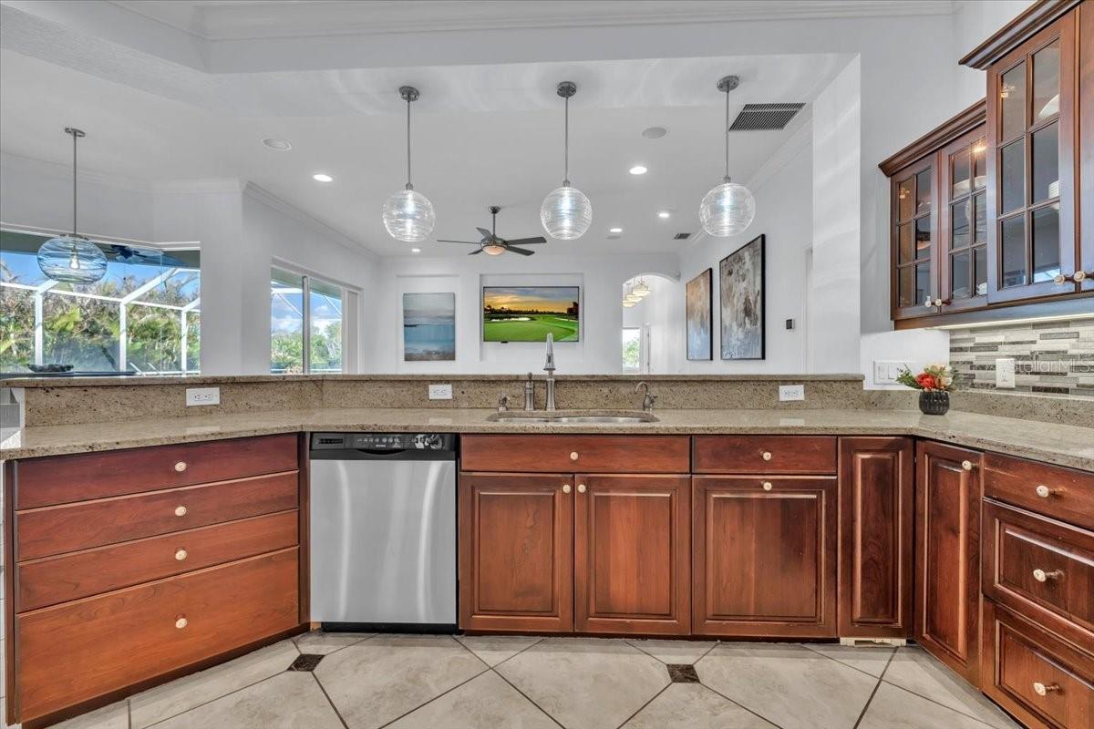 709 COUNTRY MEADOWS WAY