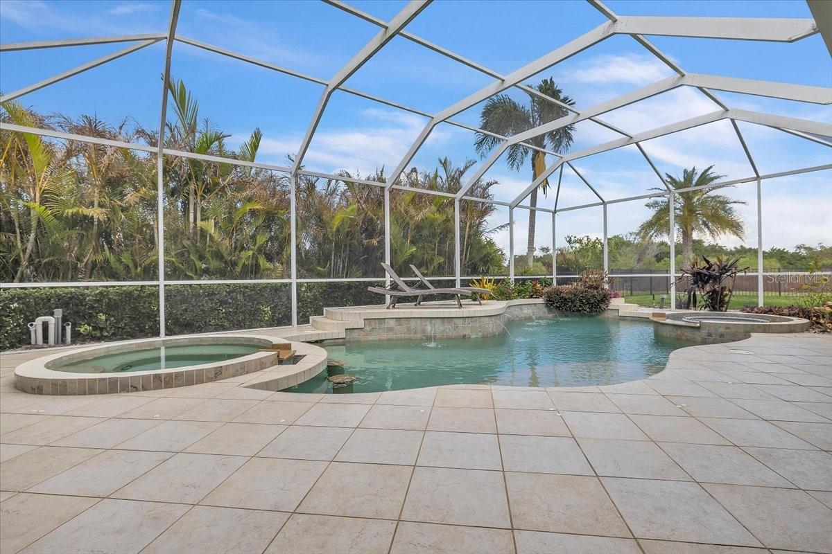 709 COUNTRY MEADOWS WAY