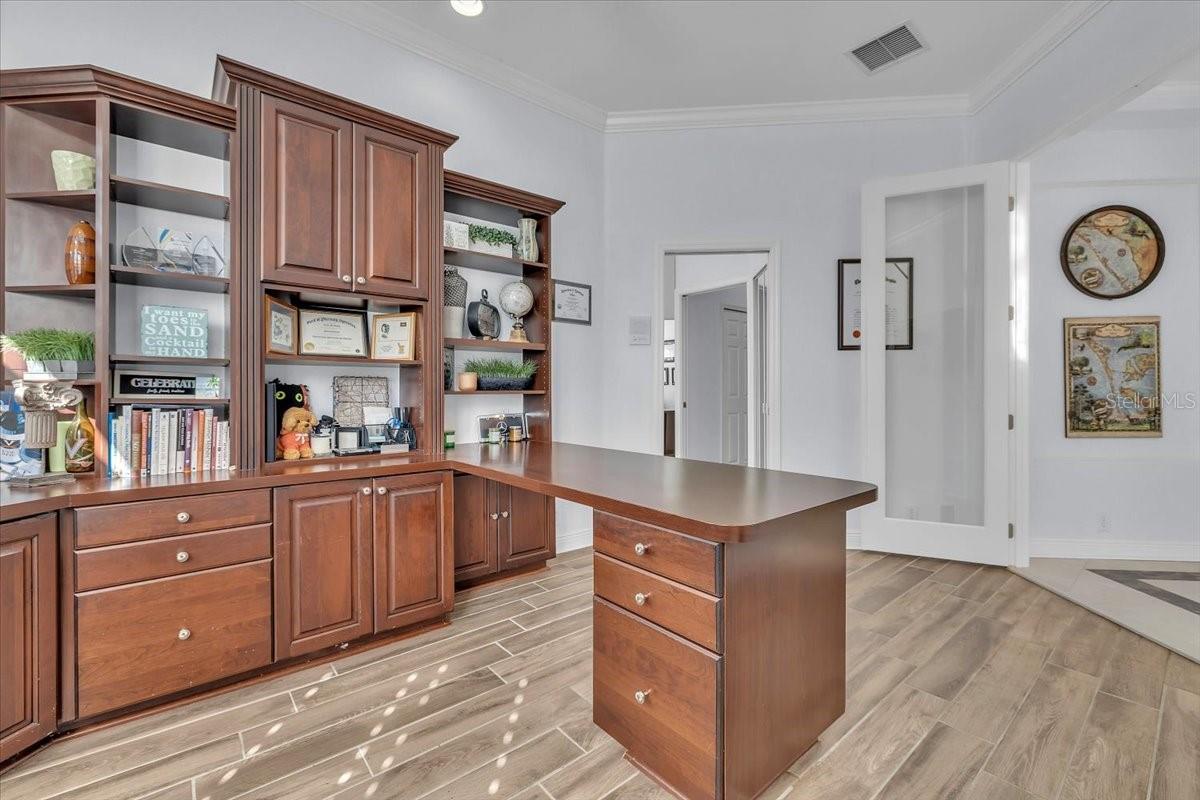 709 COUNTRY MEADOWS WAY