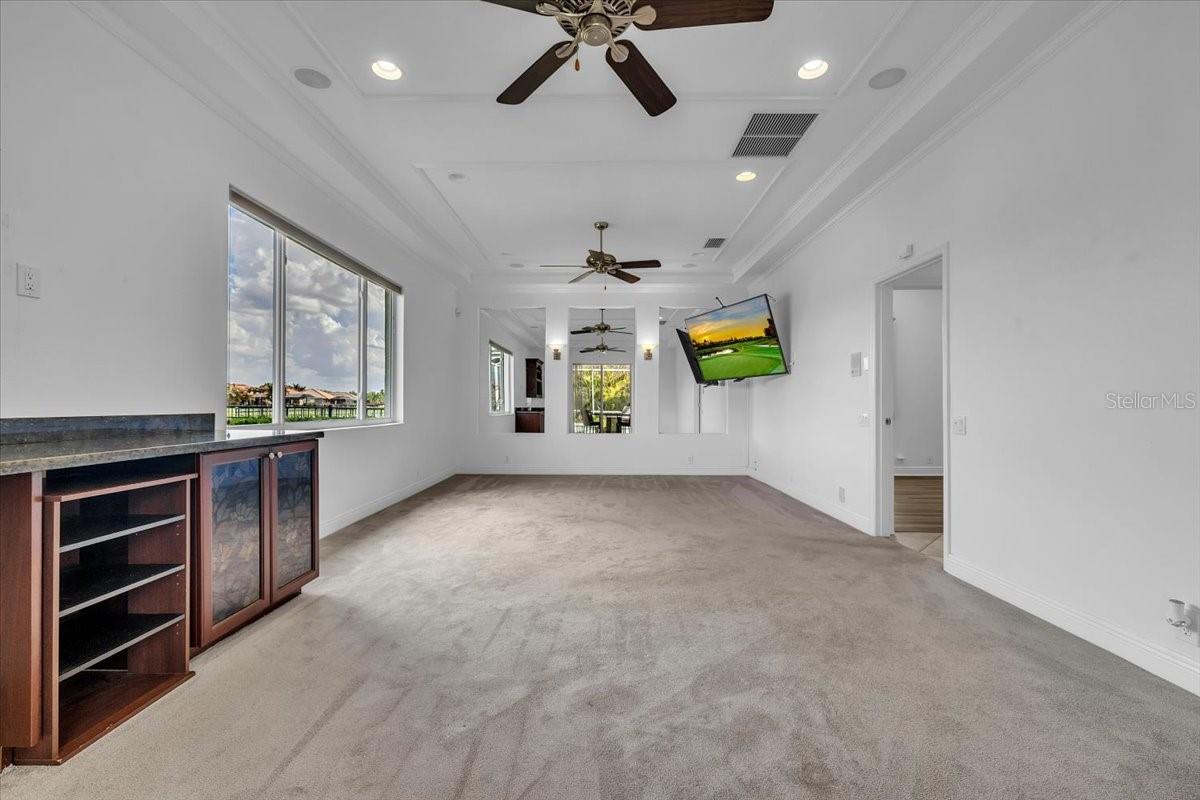 709 COUNTRY MEADOWS WAY