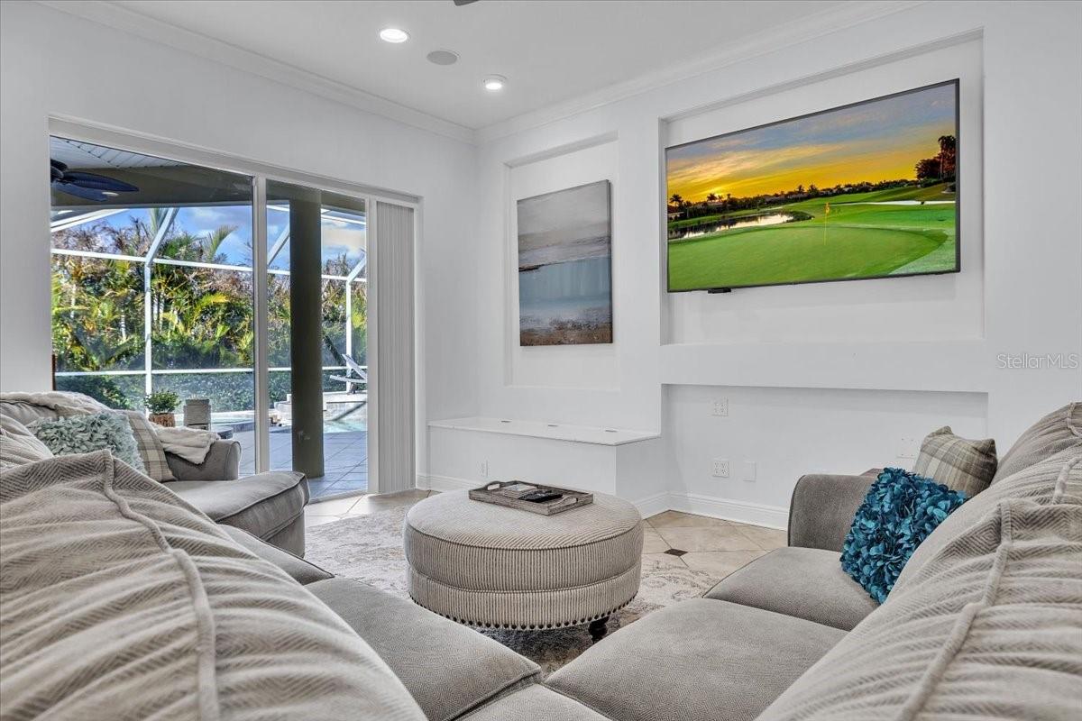 709 COUNTRY MEADOWS WAY