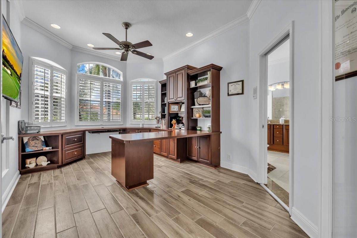 709 COUNTRY MEADOWS WAY