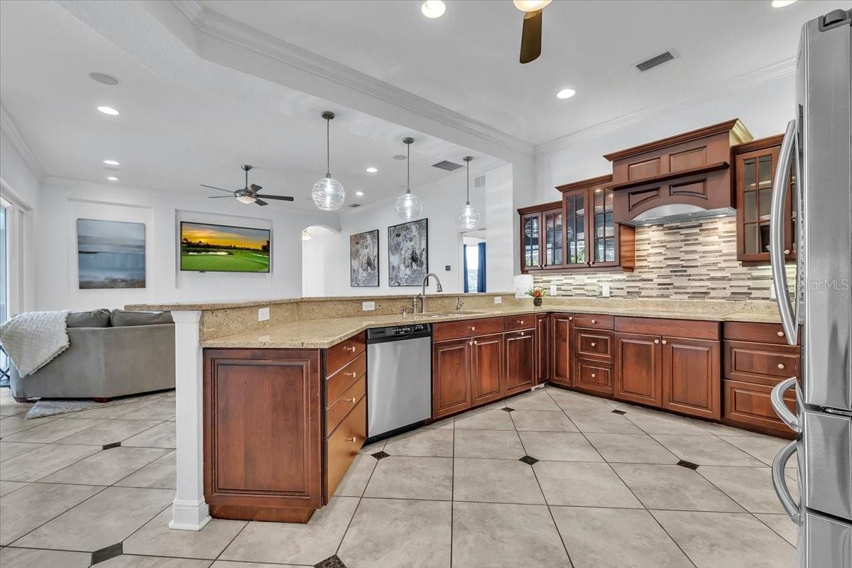 709 COUNTRY MEADOWS WAY