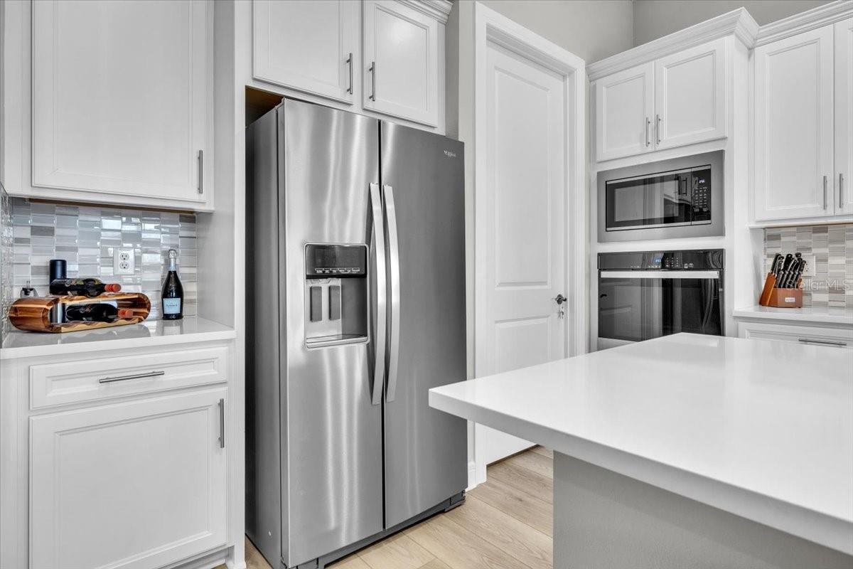 9332 BARRIER COAST TRL