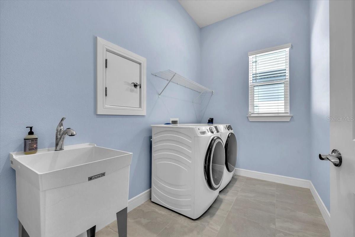 9332 BARRIER COAST TRL