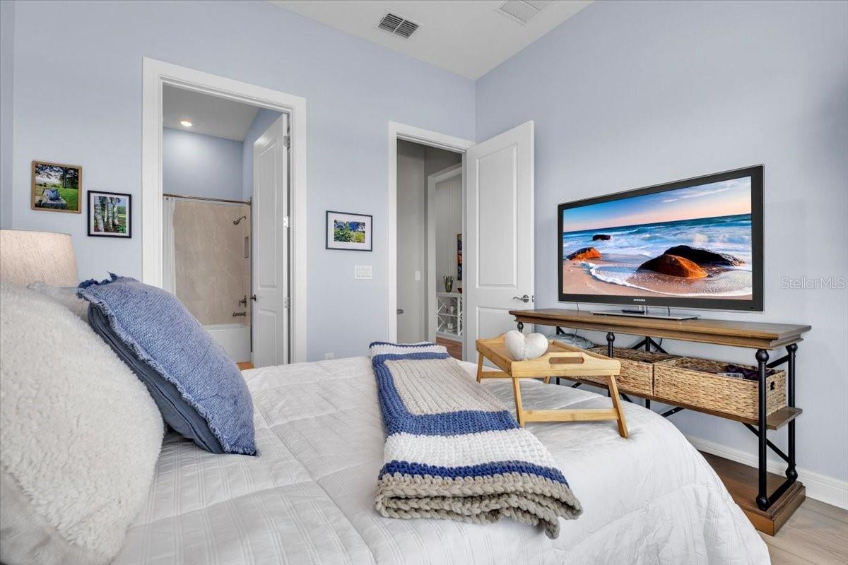 9332 BARRIER COAST TRL