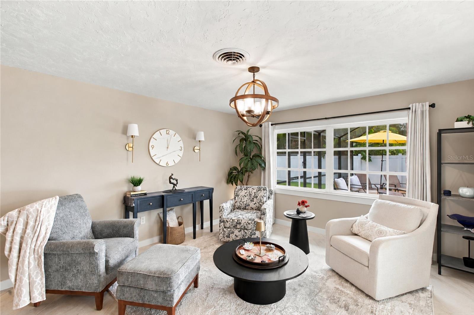 1242 PINEBROOK WAY